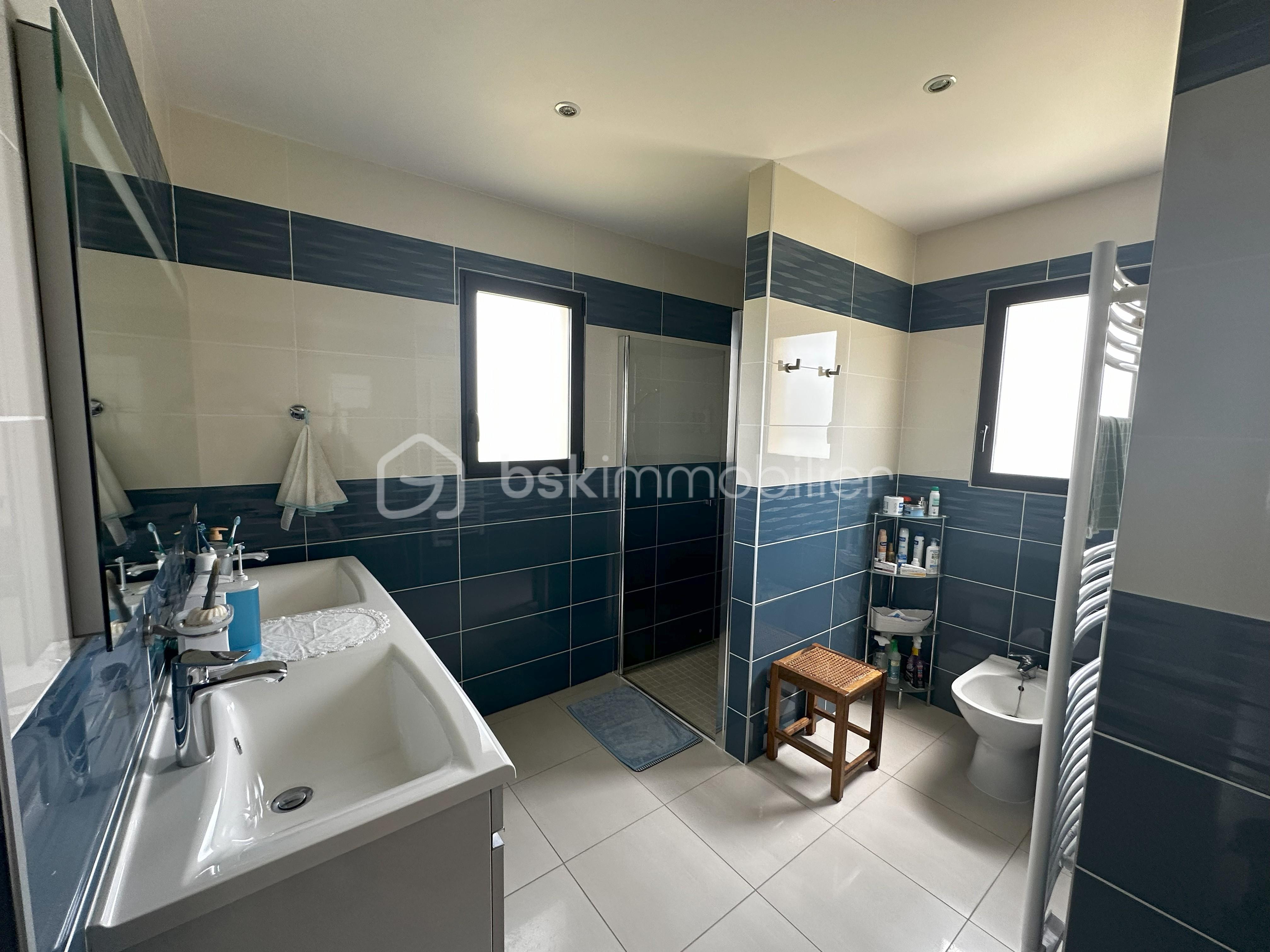 Maison de 101,15 m² - salle de bain maison.jpg