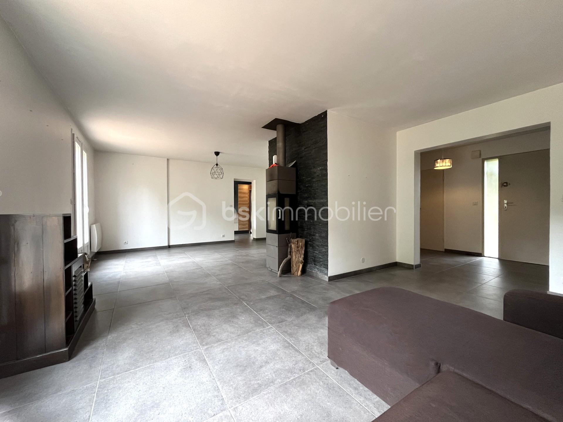 Maison traditionnelle de 124 m² - sejour2.jpg