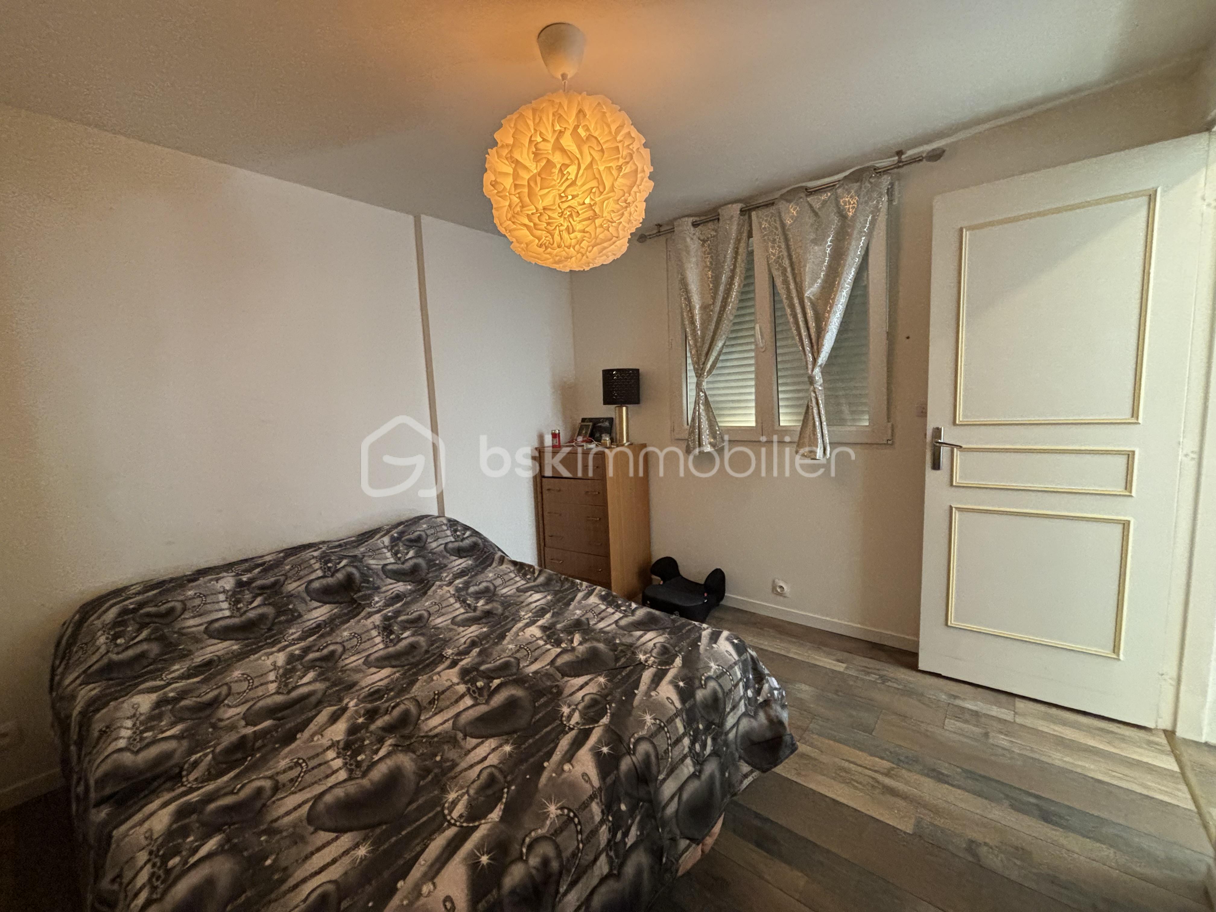 Appartement de 40 m² - X1DEco5aM6TpMZT9DWUTbAUX8PGrPz9SsWVMrEk3.jpg