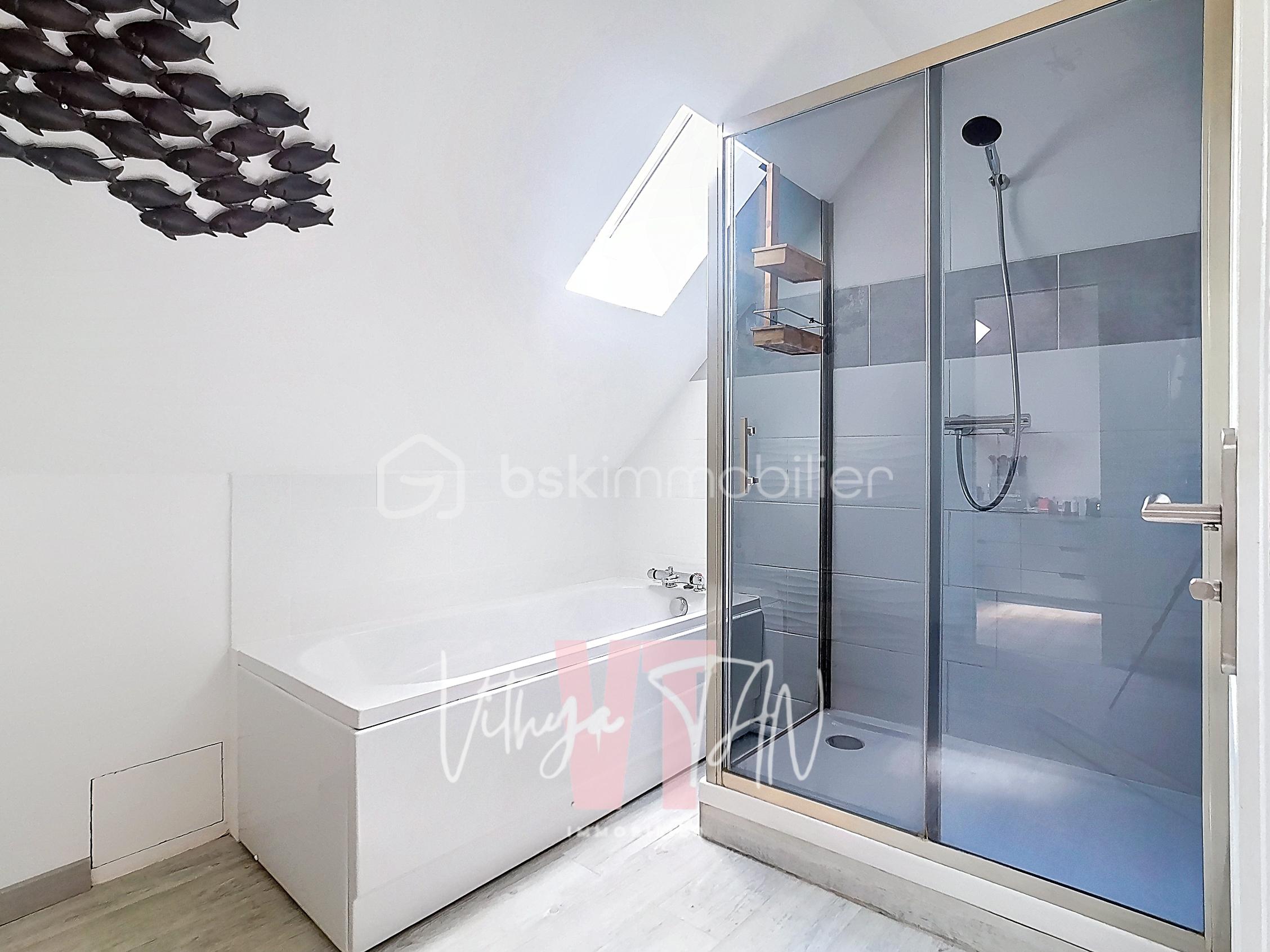 Maison de 120 m² - 23 SDB 2-3.jpg