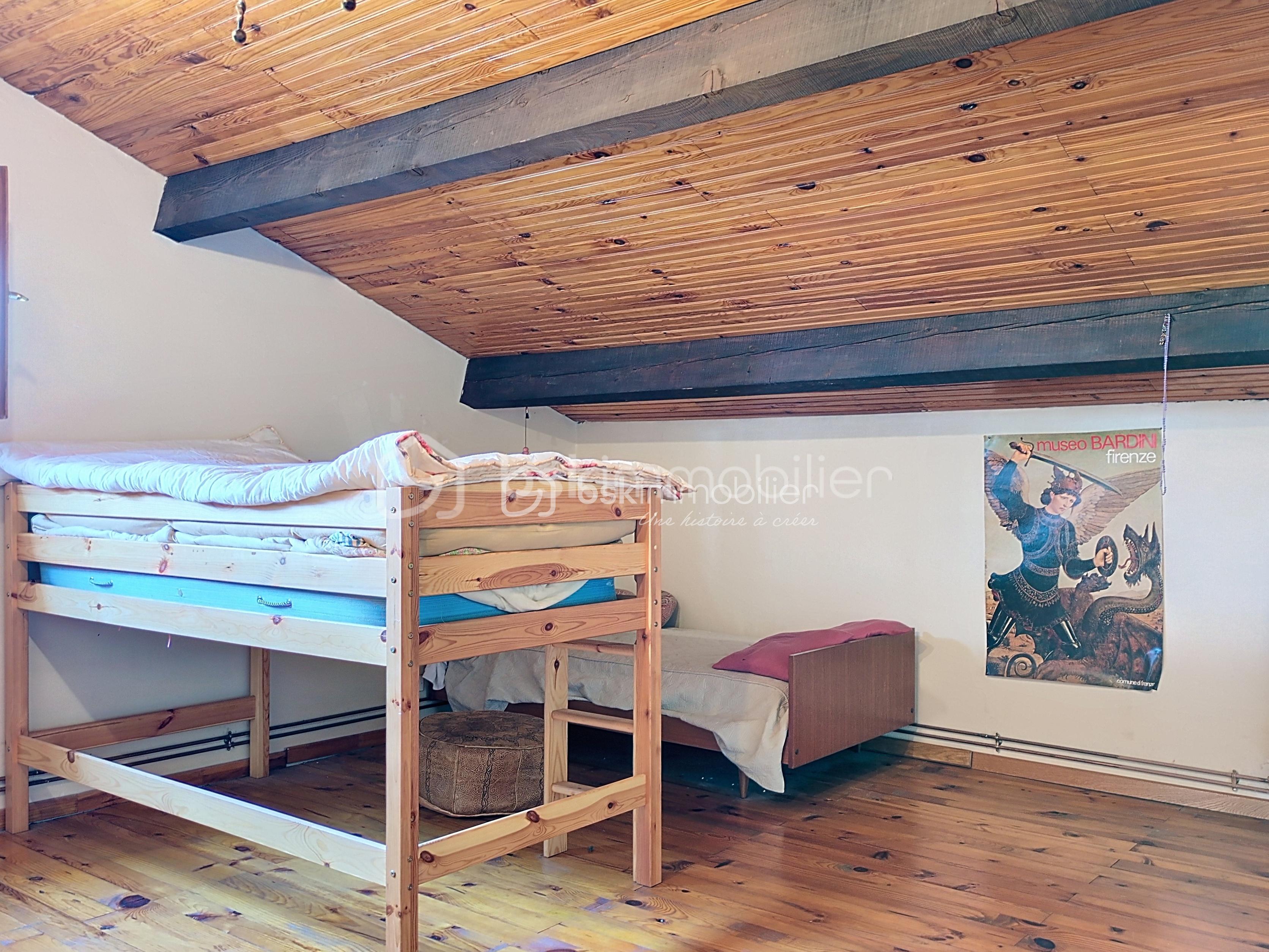 Maison de 151 m² - chambre etage.jpg