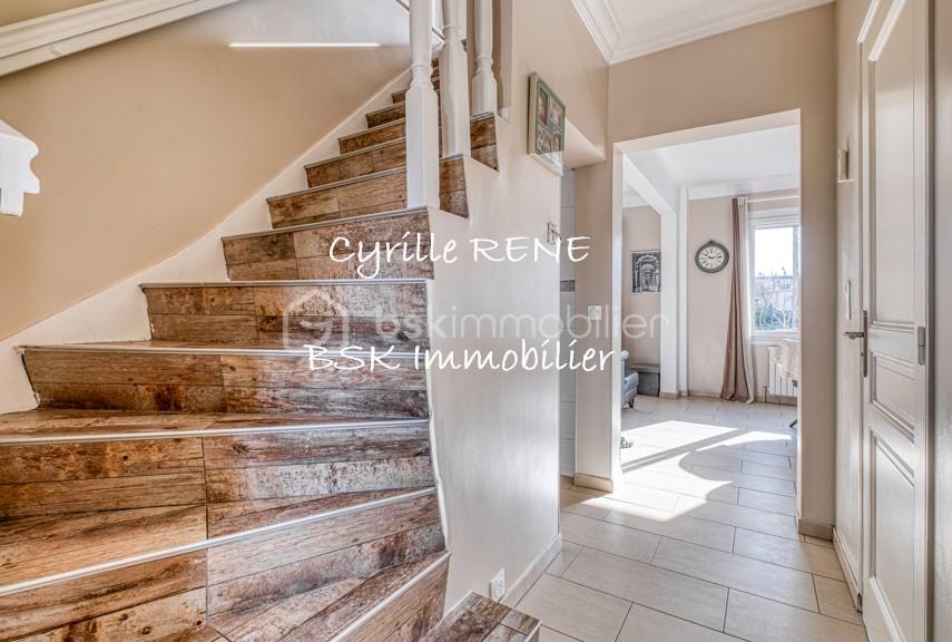 Maison de 160 m² - escalier.jpg