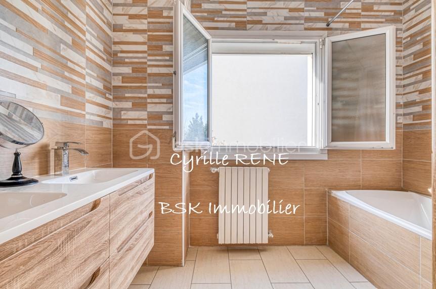Maison de 160 m² - SDB.jpg
