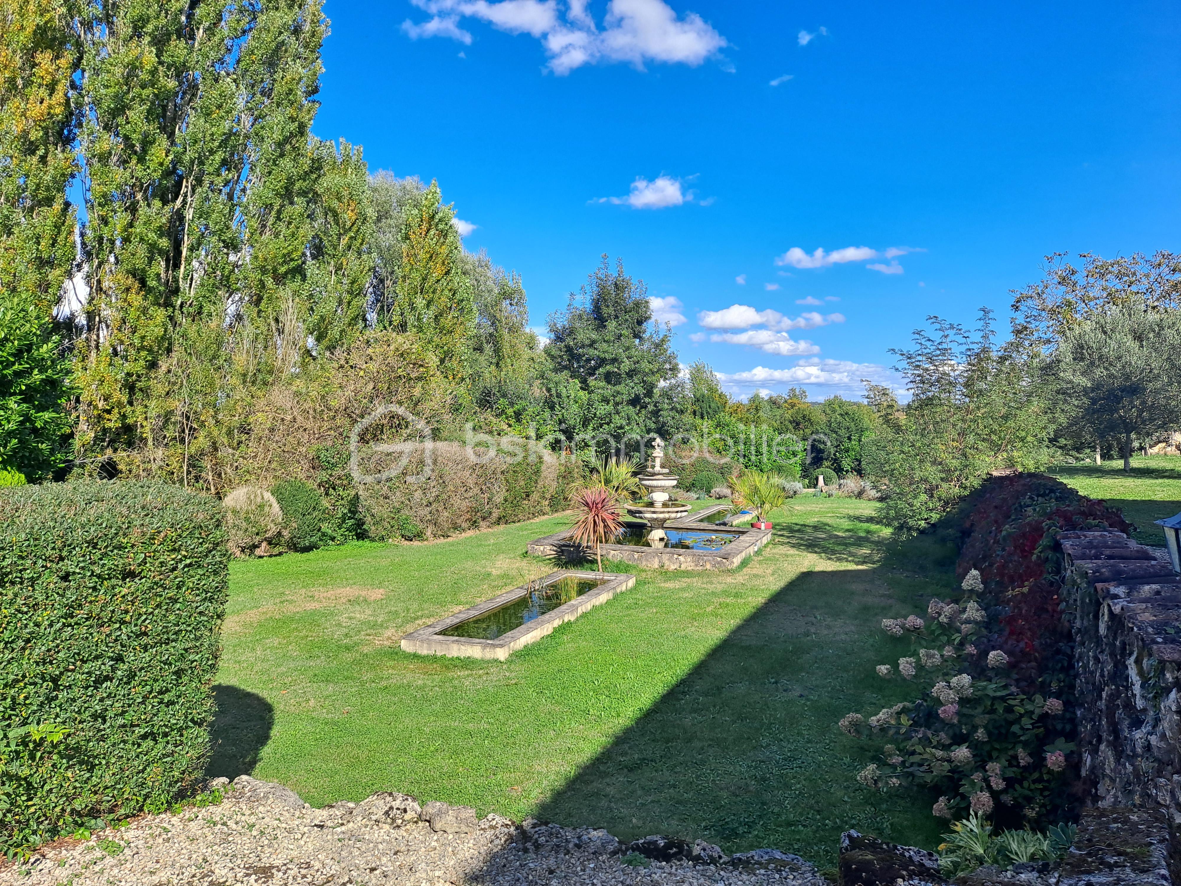 Demeure de 283 m² - 20 Belle Maison Gers jardin lac piscine (2).jpg
