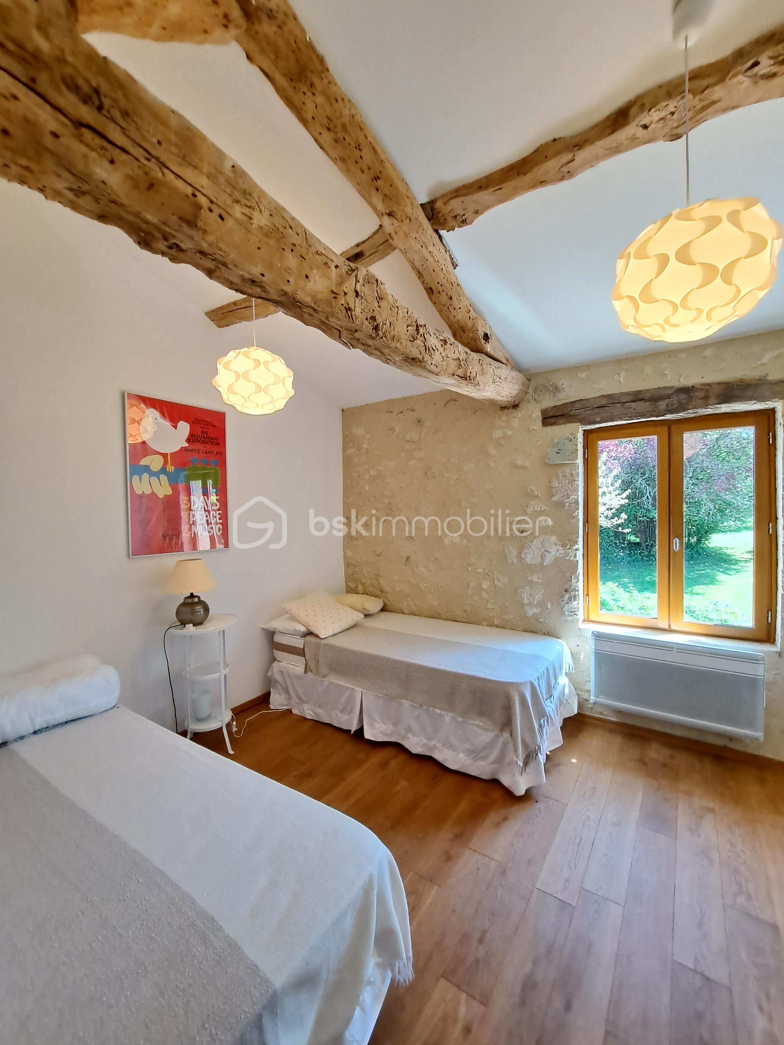 Demeure de 283 m² - 17 Belle Maison Gers gascony piscine jardin lac (95).jpg