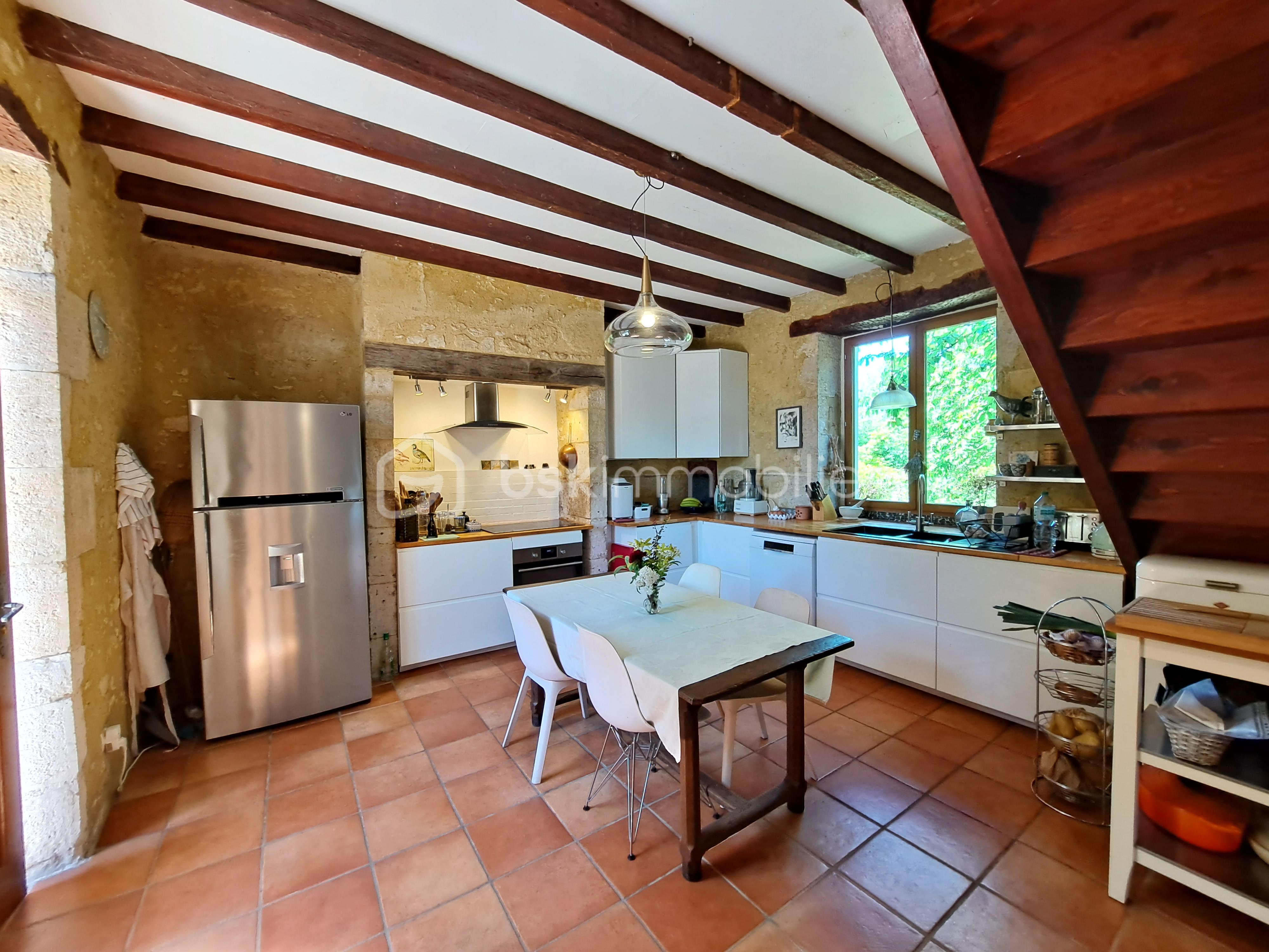 Demeure de 283 m² - 7 Belle Maison Gers gascony piscine jardin lac (48).jpg