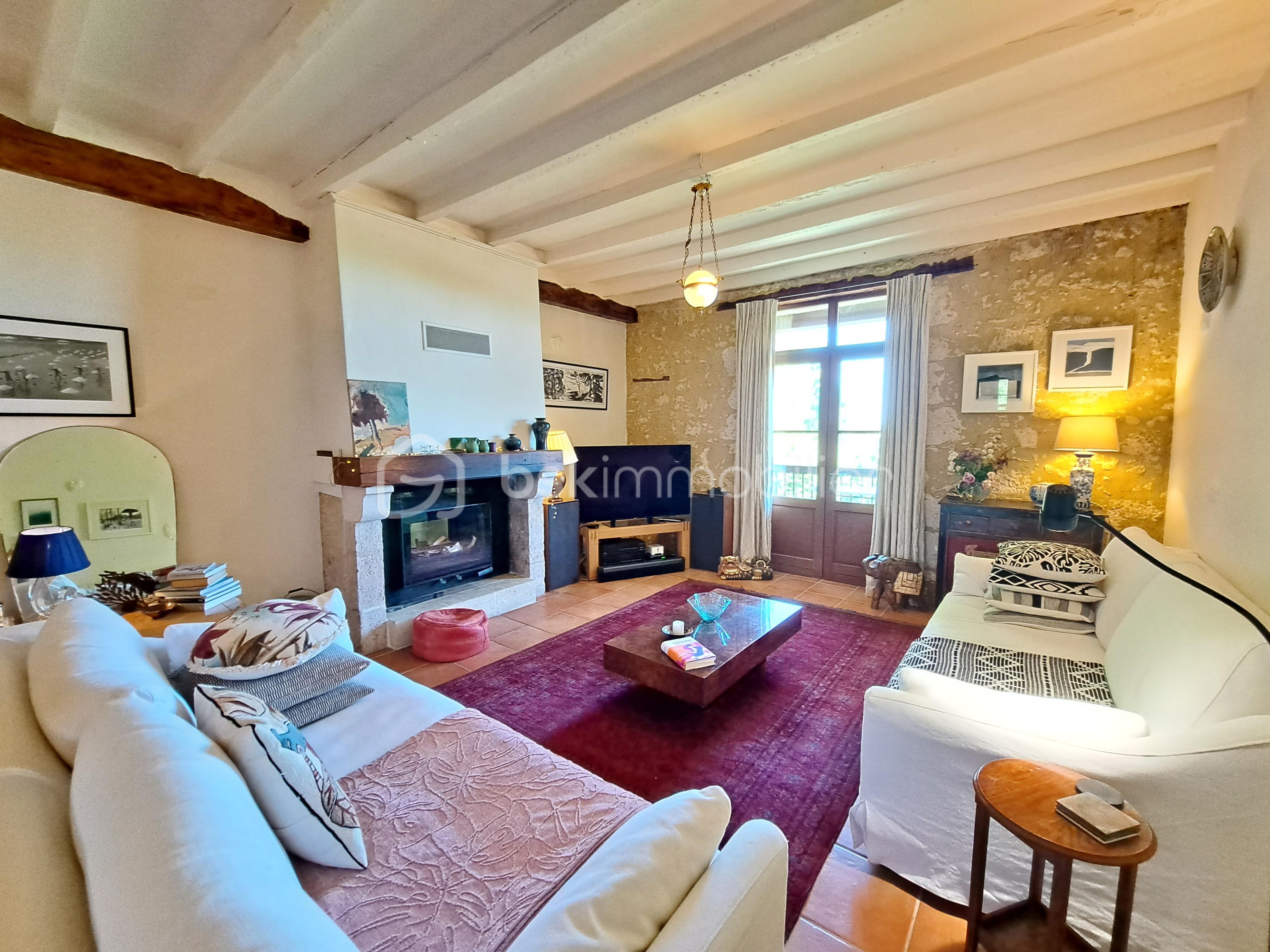 Demeure de 283 m² - 4 Belle Maison Gers gascony piscine jardin lac (26).jpg