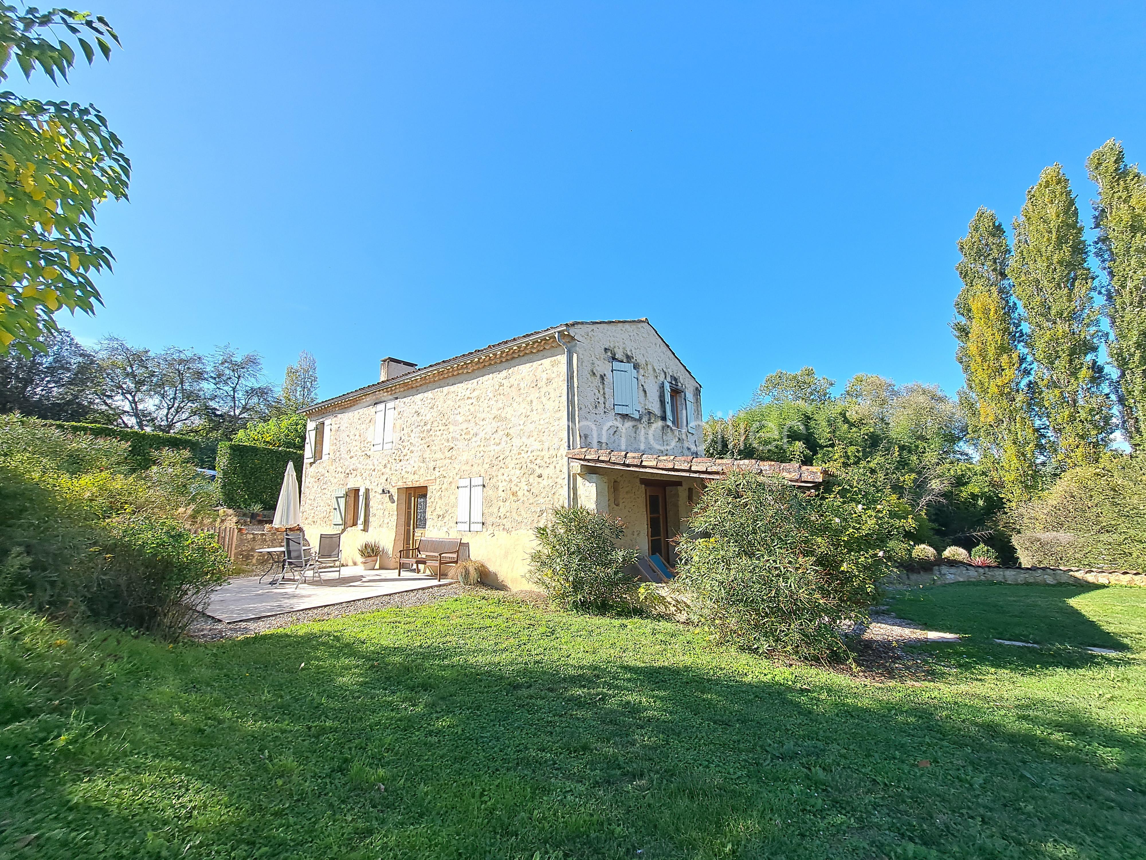 Demeure de 283 m² - 24 Belle Maison Gers jardin lac piscine (26).jpg