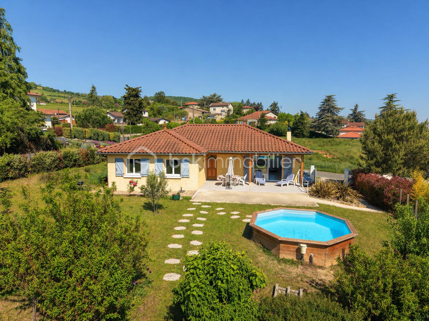 1 MAISON LUCENAY.png