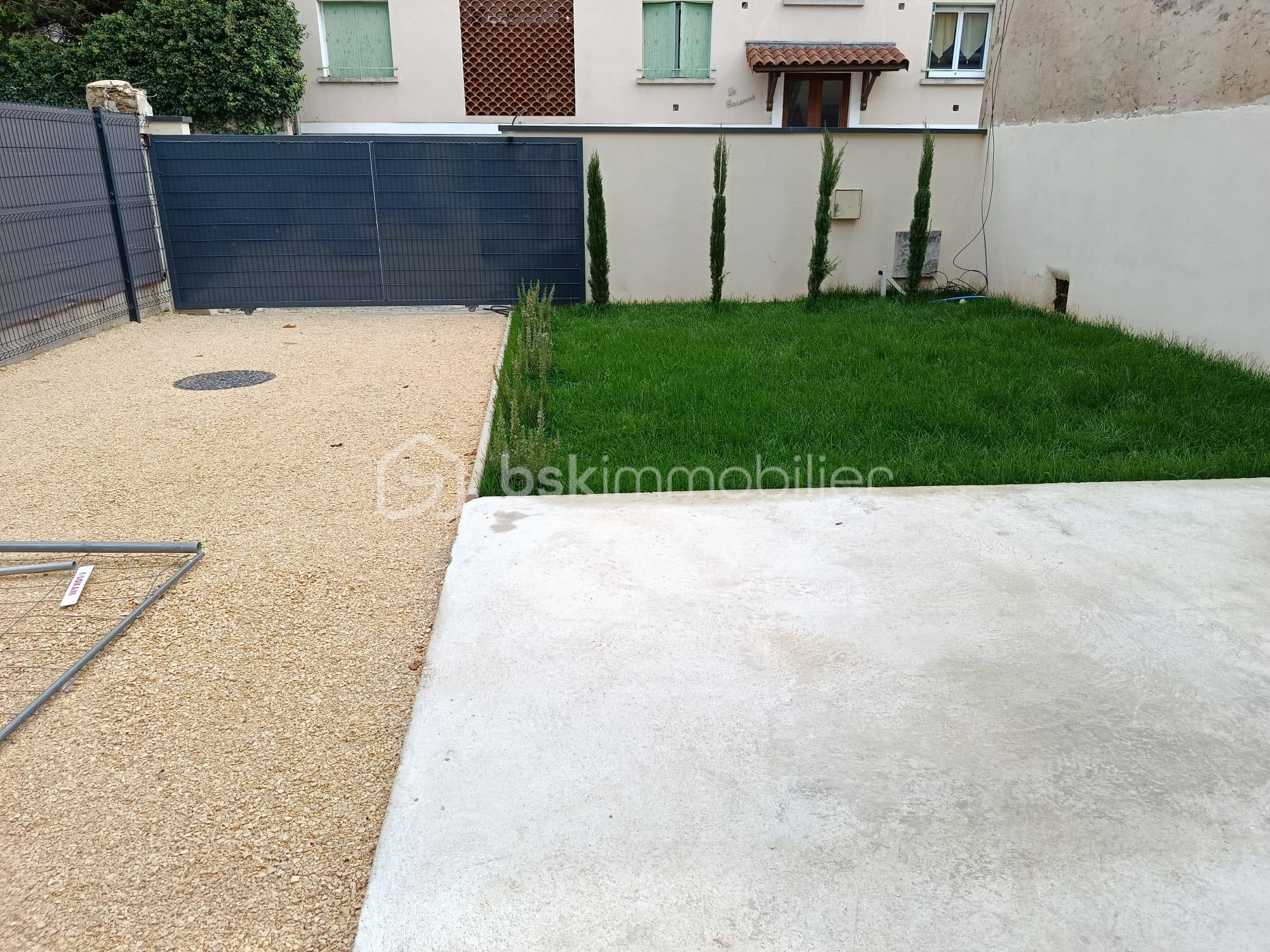 Maison de ville de 90 m² - WhatsApp Image 2025-11-23 at 22.17.44 (2).jpeg