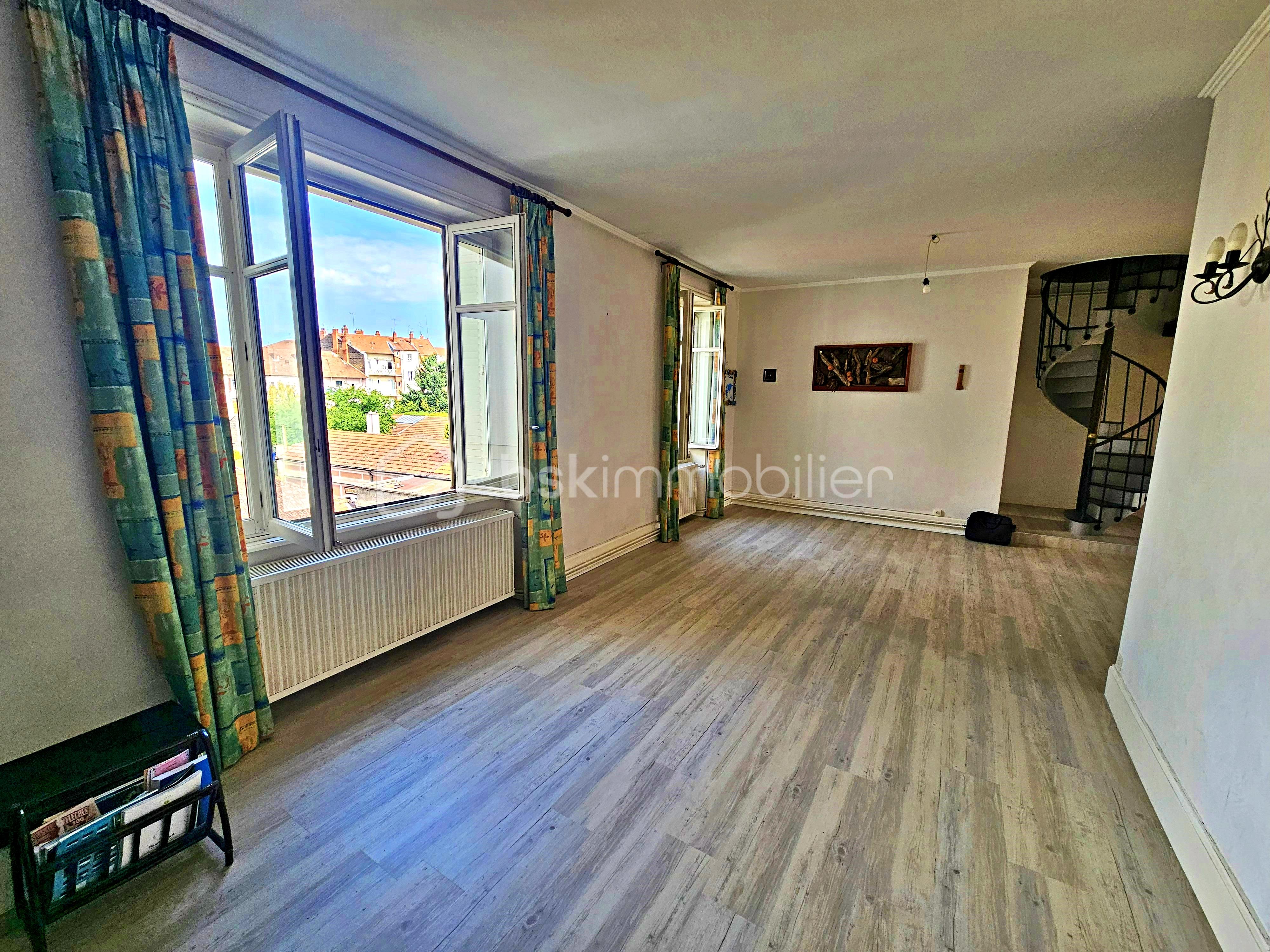 Duplex de 137,01 m² - Séjour 2.jpg