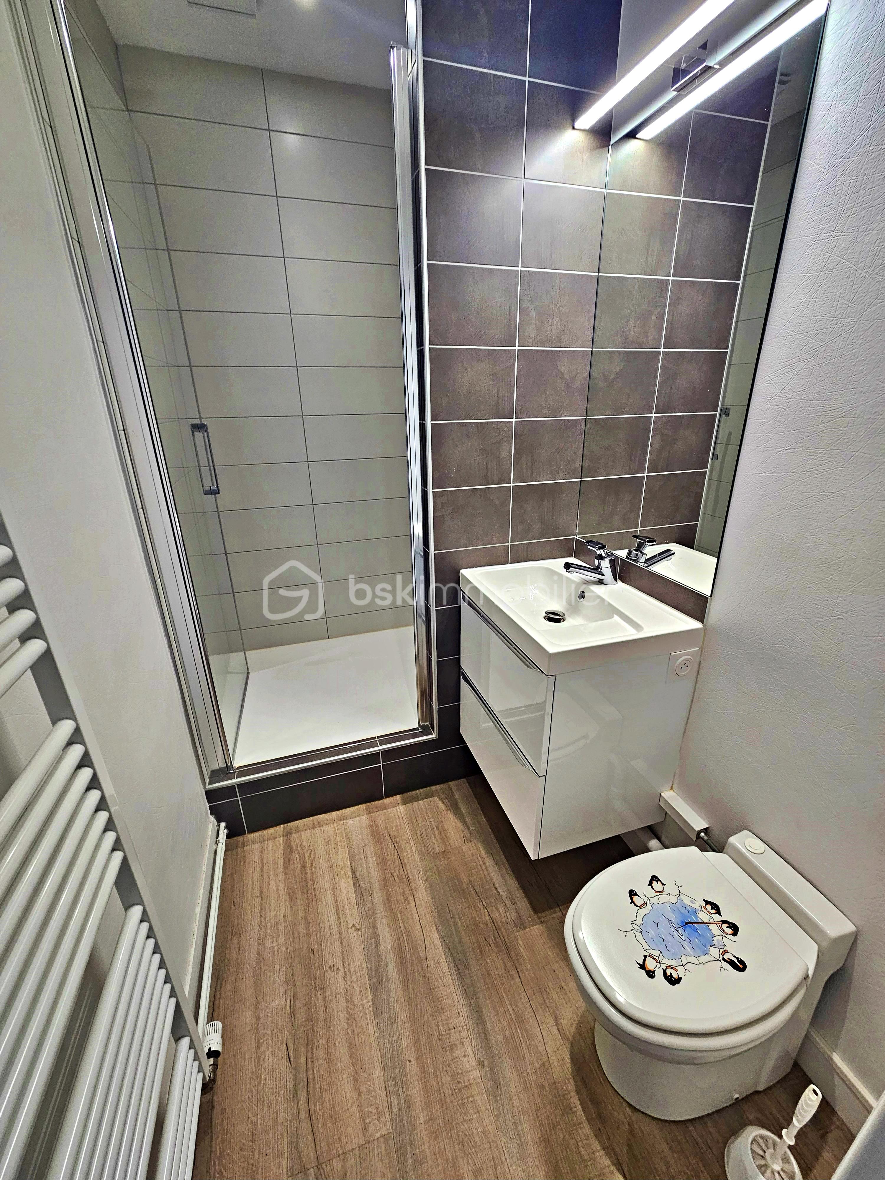 Duplex de 137,01 m² - Salle d'eau étage.jpg