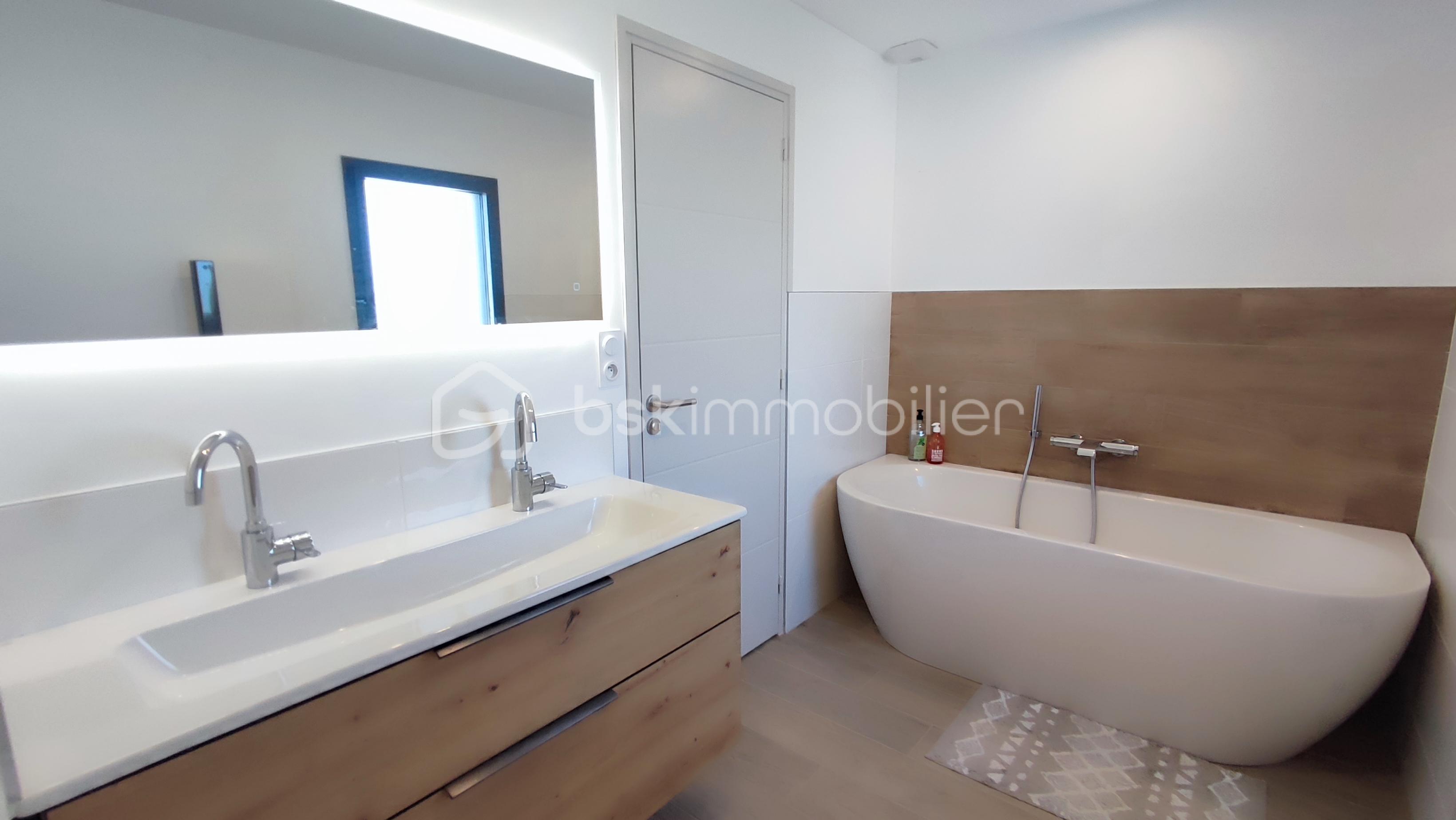 Maison contemporaine de 141 m² - 1759328429908.jpg