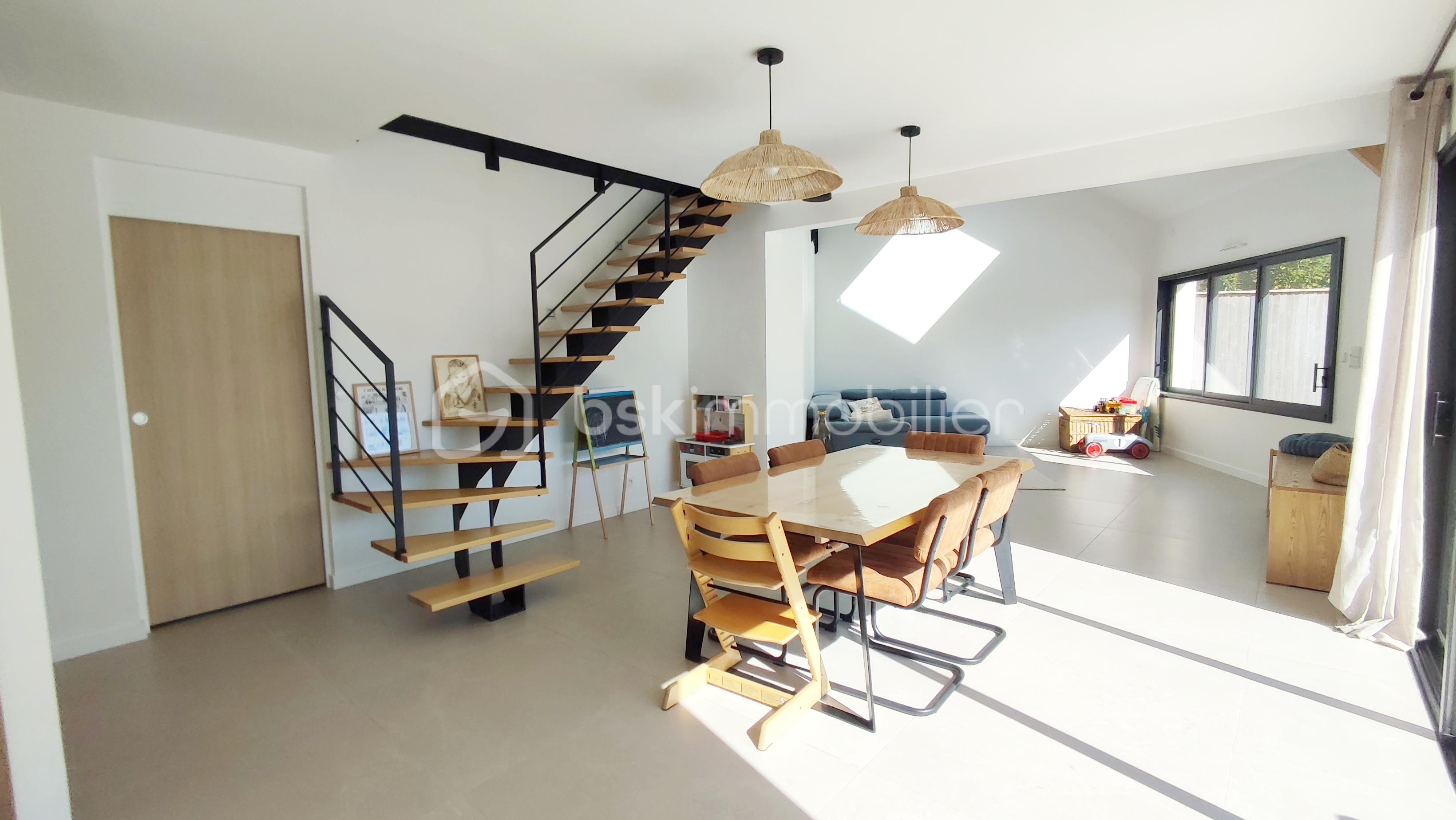 Maison contemporaine de 141 m² - 1759327198432.jpg