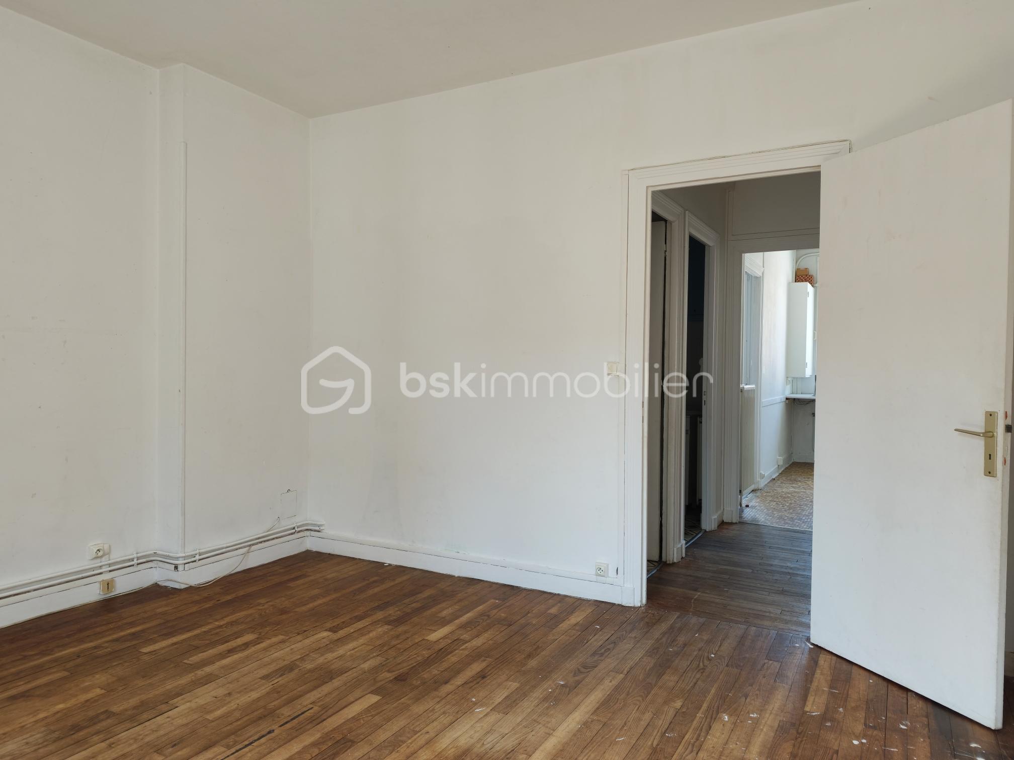 9 CHAMBRE 1 - 2.jpg