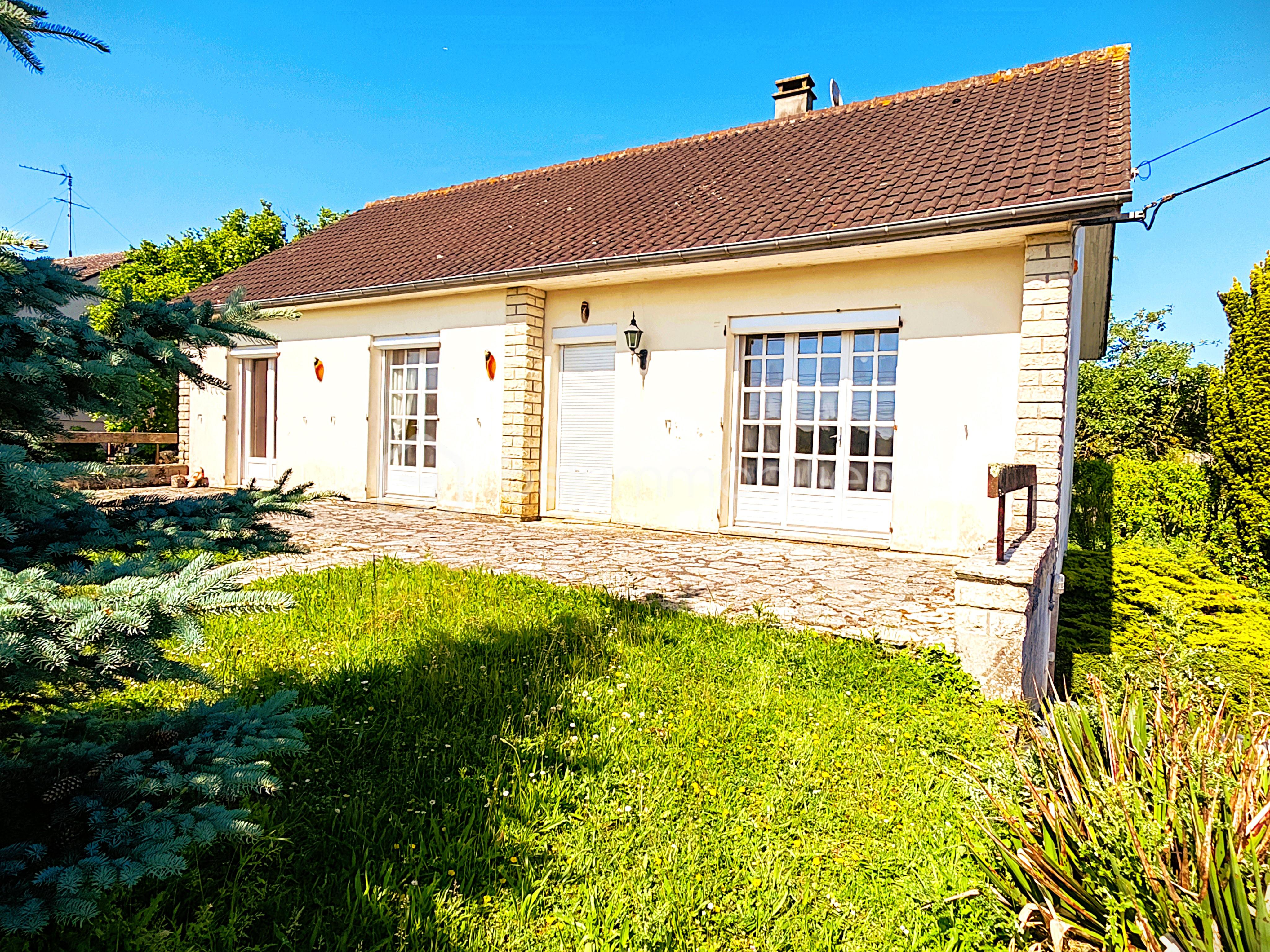 Maison traditionnelle de 100 m² - BENOIST 1.jpg
