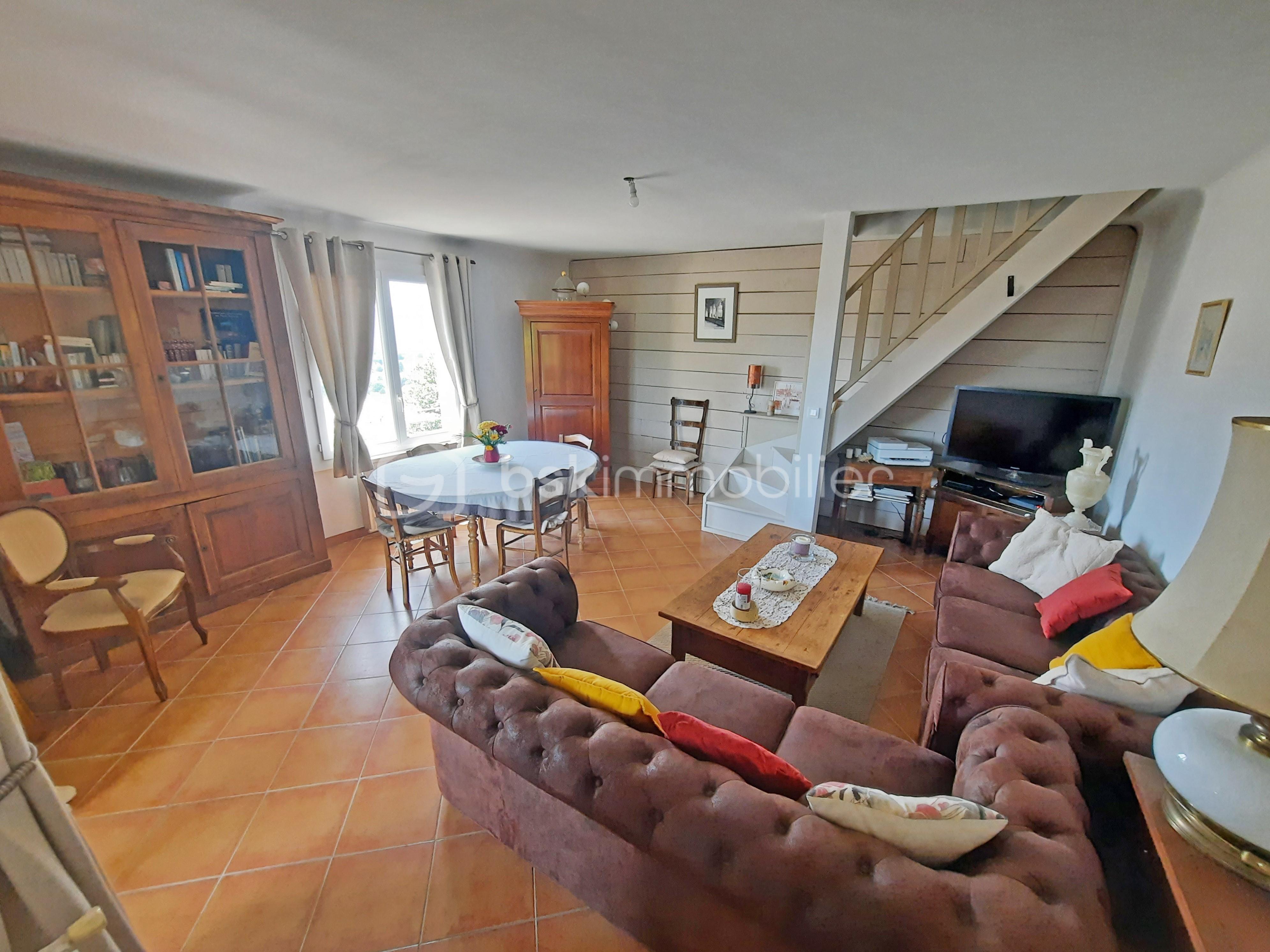 à vendre BAGNOLS EN FORET Fréjus mer méditerranée.jpg