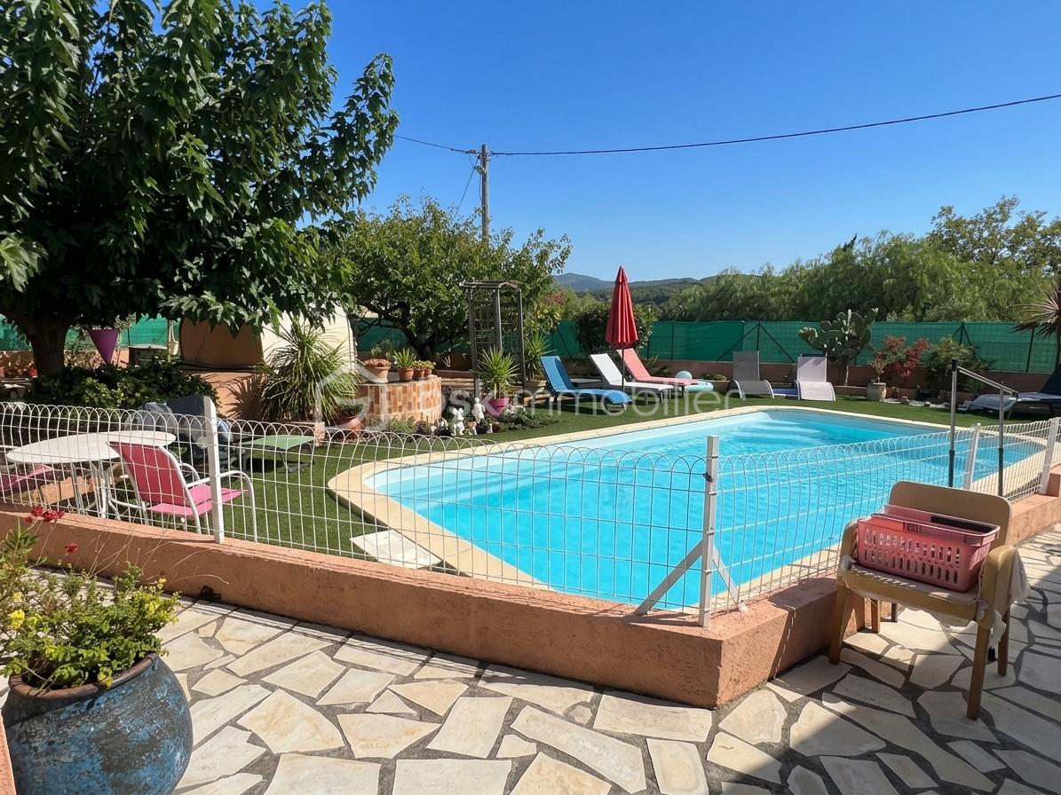 vue-piscine-jardin.jpg