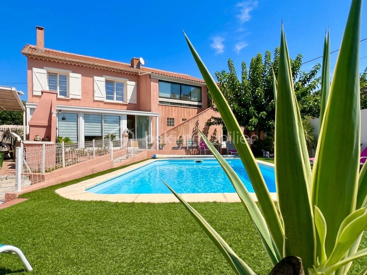 jardin-piscine-facade.jpg