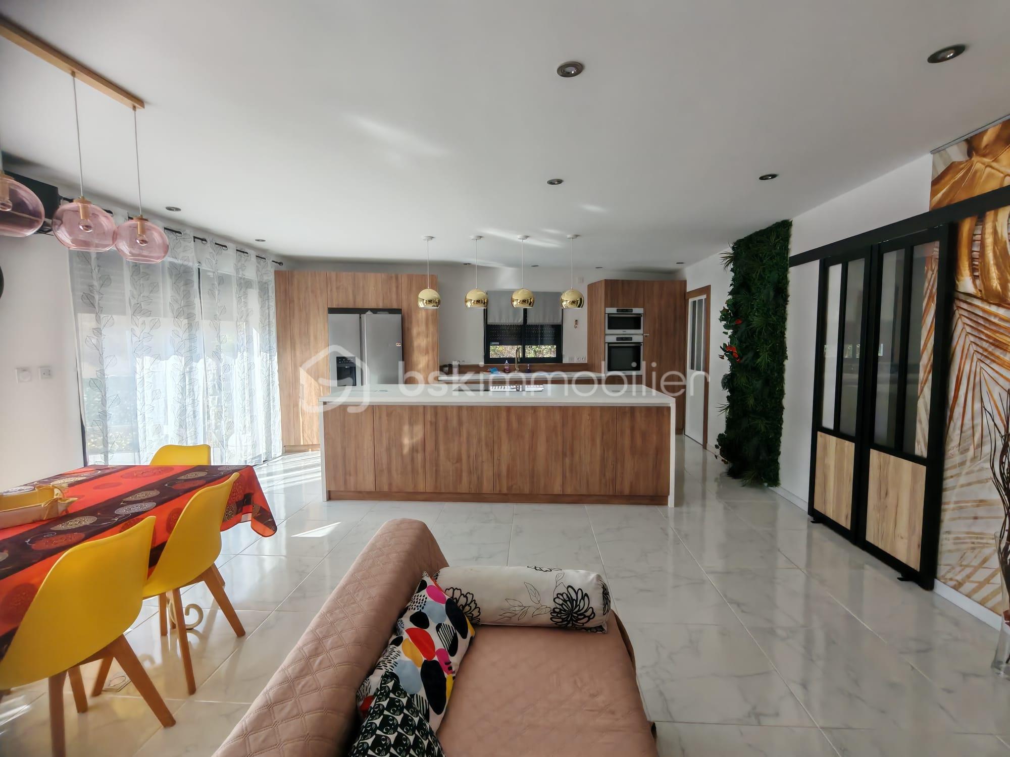 Maison contemporaine de 114 m² - PHOTO-2025-08-25-12-11-53[1].jpg