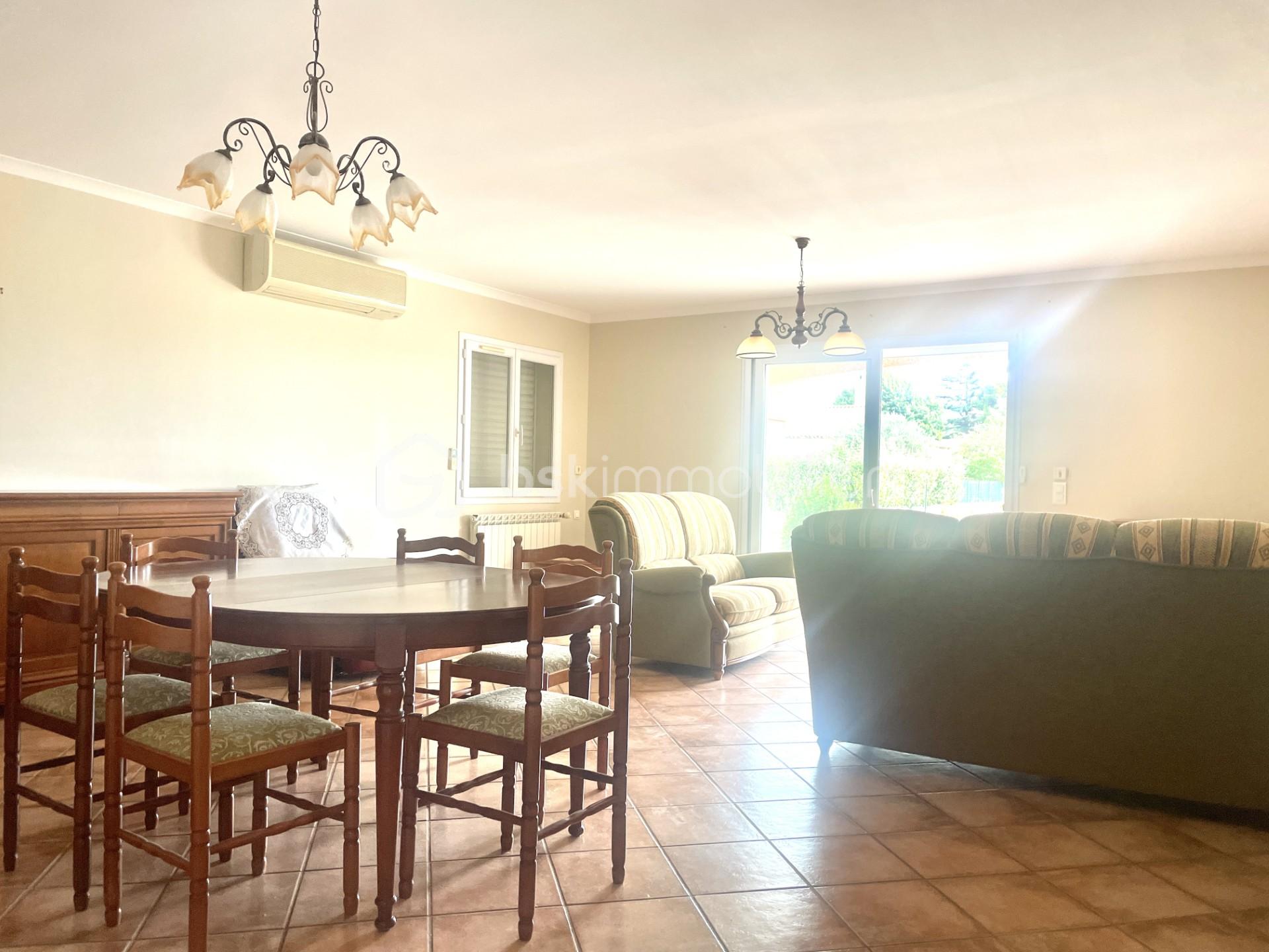 Maison traditionnelle de 115 m² - PHOTO SALLE.jpg