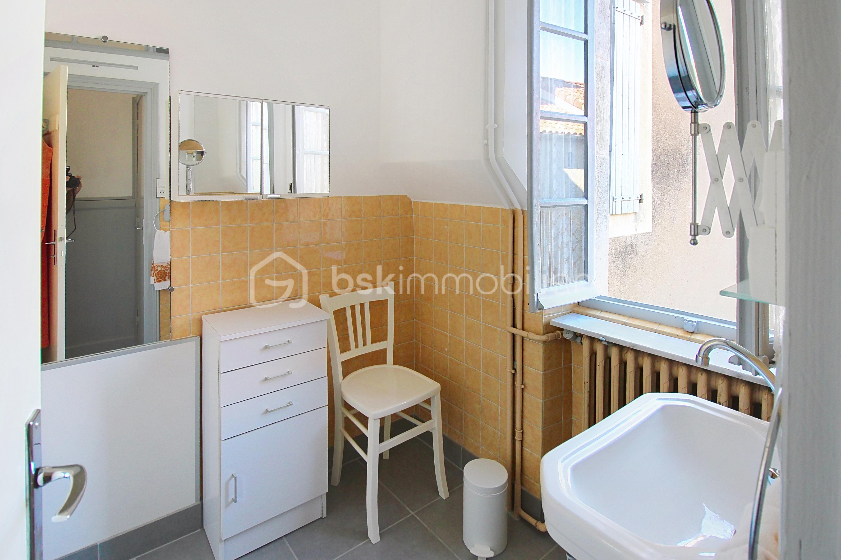 Maison en pierre de 120 m² - demo-tour-10-main-street_00001(33).jpeg