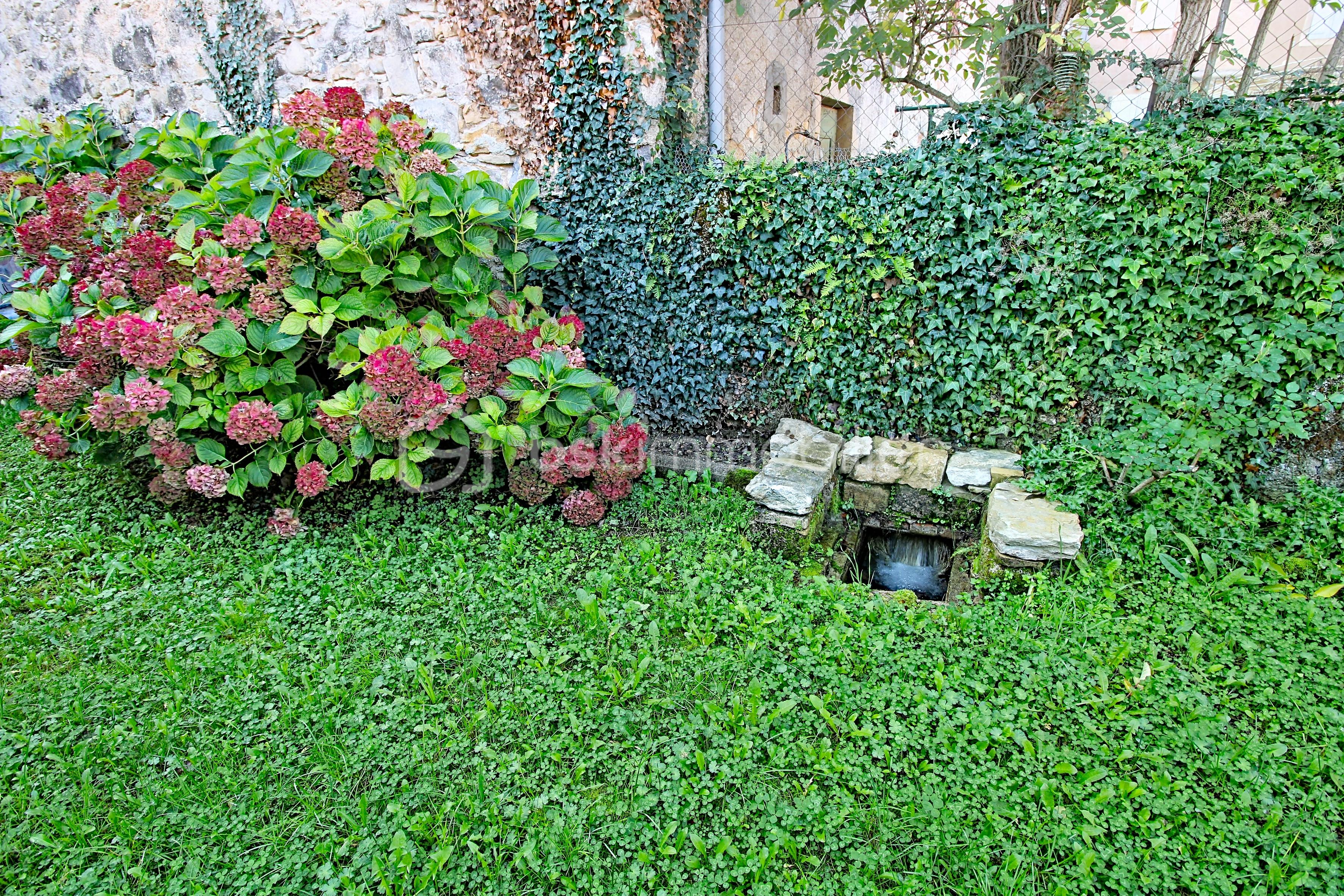 Maison en pierre de 120 m² - demo-tour-10-main-street_00001(23).jpeg