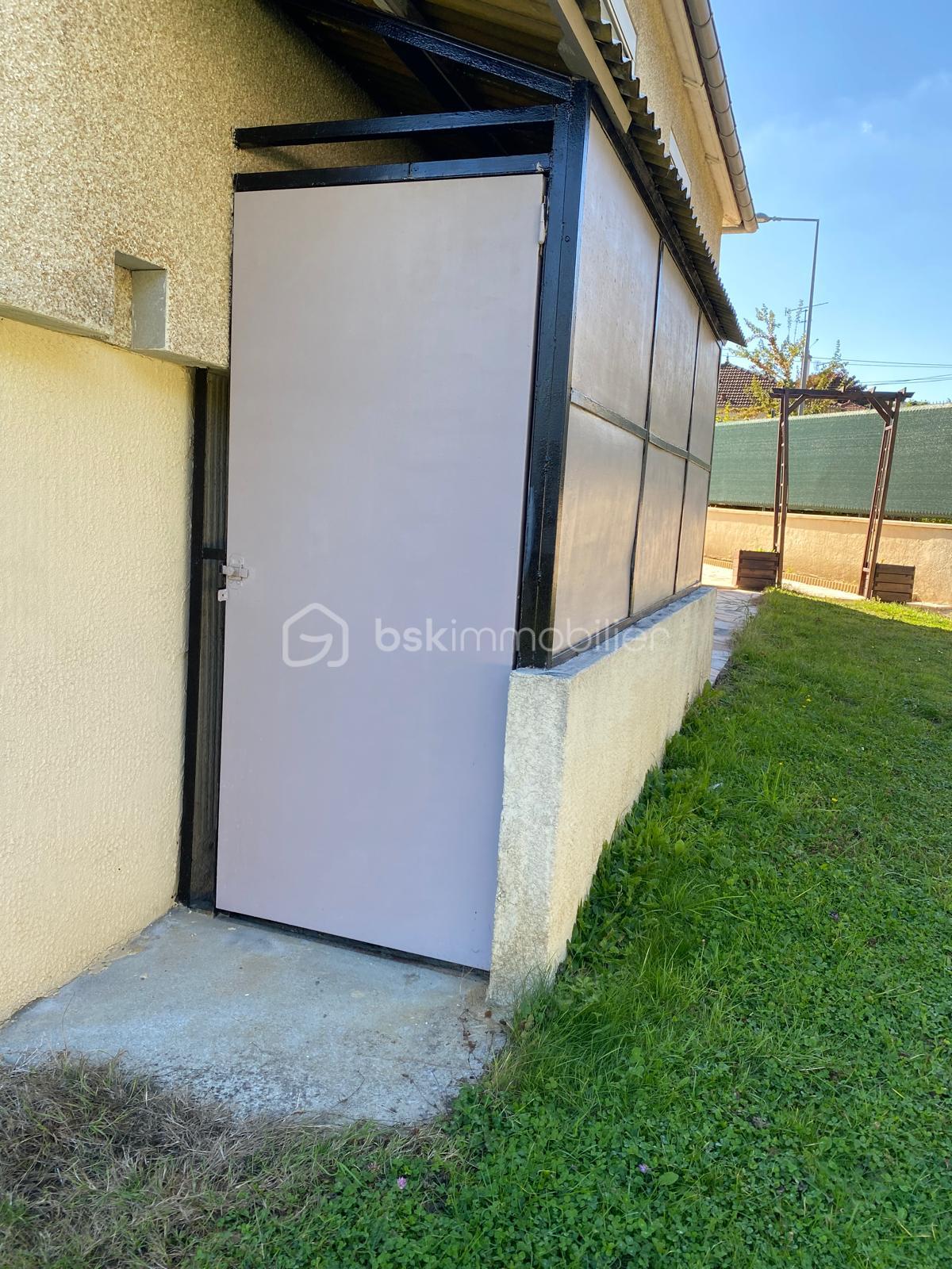 Maison de 124,74 m² - WhatsApp Image 2025-10-09 à 10.47.10_f77757f0.jpg