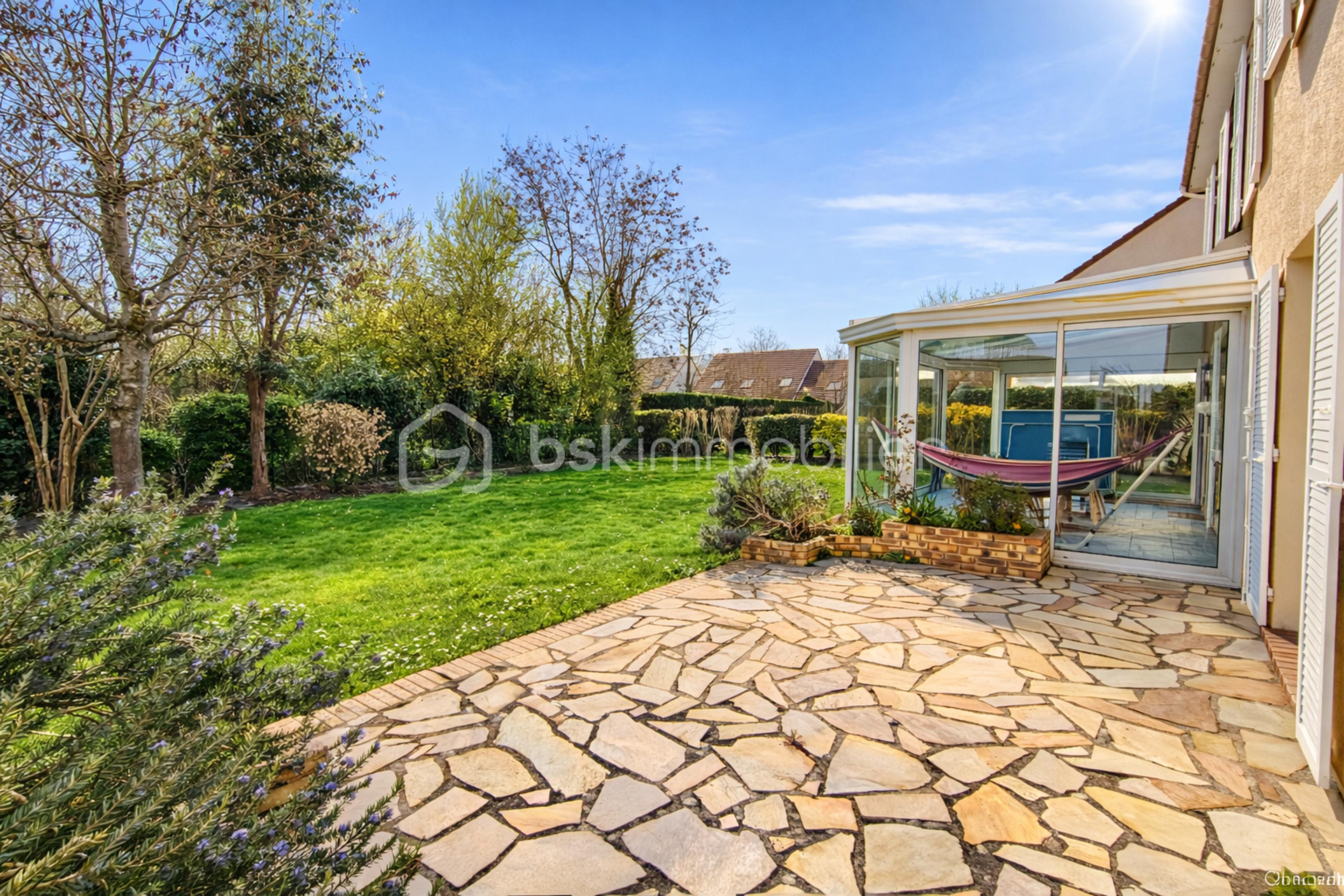 resize_ChatGPT Image 18 mars 2026, 16_15_41.png