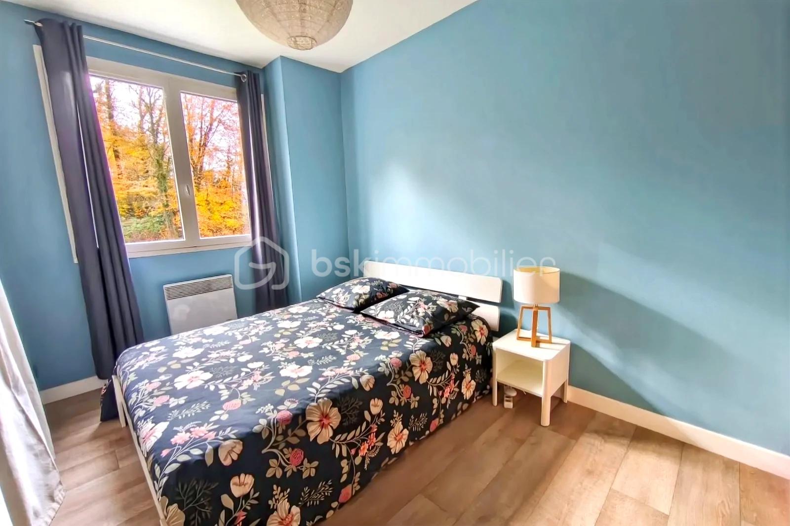 Maison de 215 m² - hoqi-e60ed8e79b574bc1b0c8517c49633900.jpg