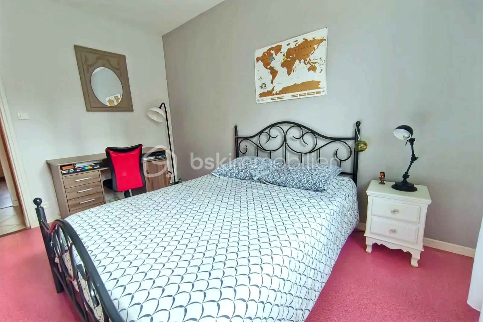 Maison de 215 m² - hoqi-b1f0ece6e28540509092310882b4fa60.jpg