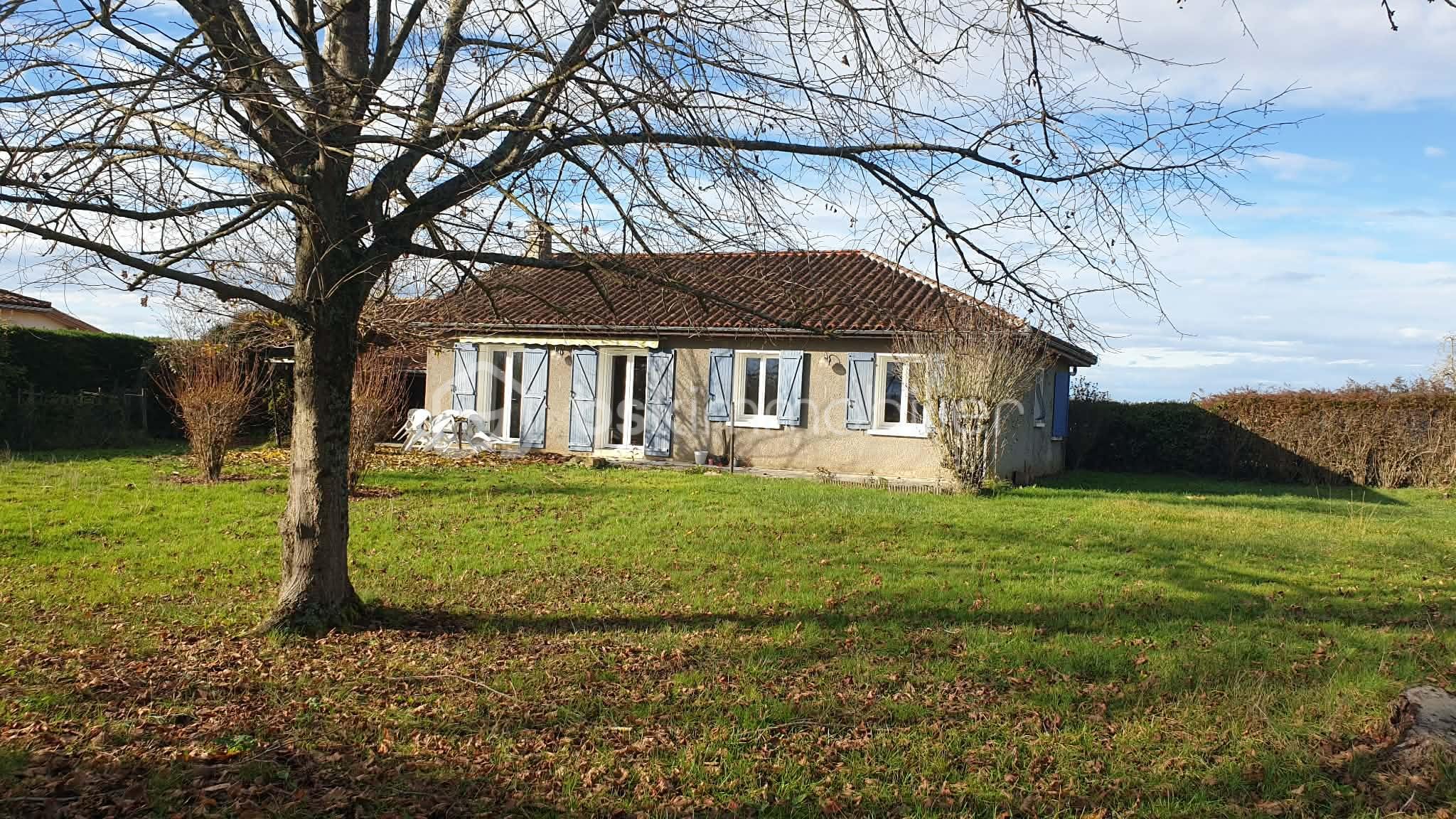 Maison contemporaine de 95 m² - ac938d31-c715-442e-93e6-7d41ee8a8a99.jpg