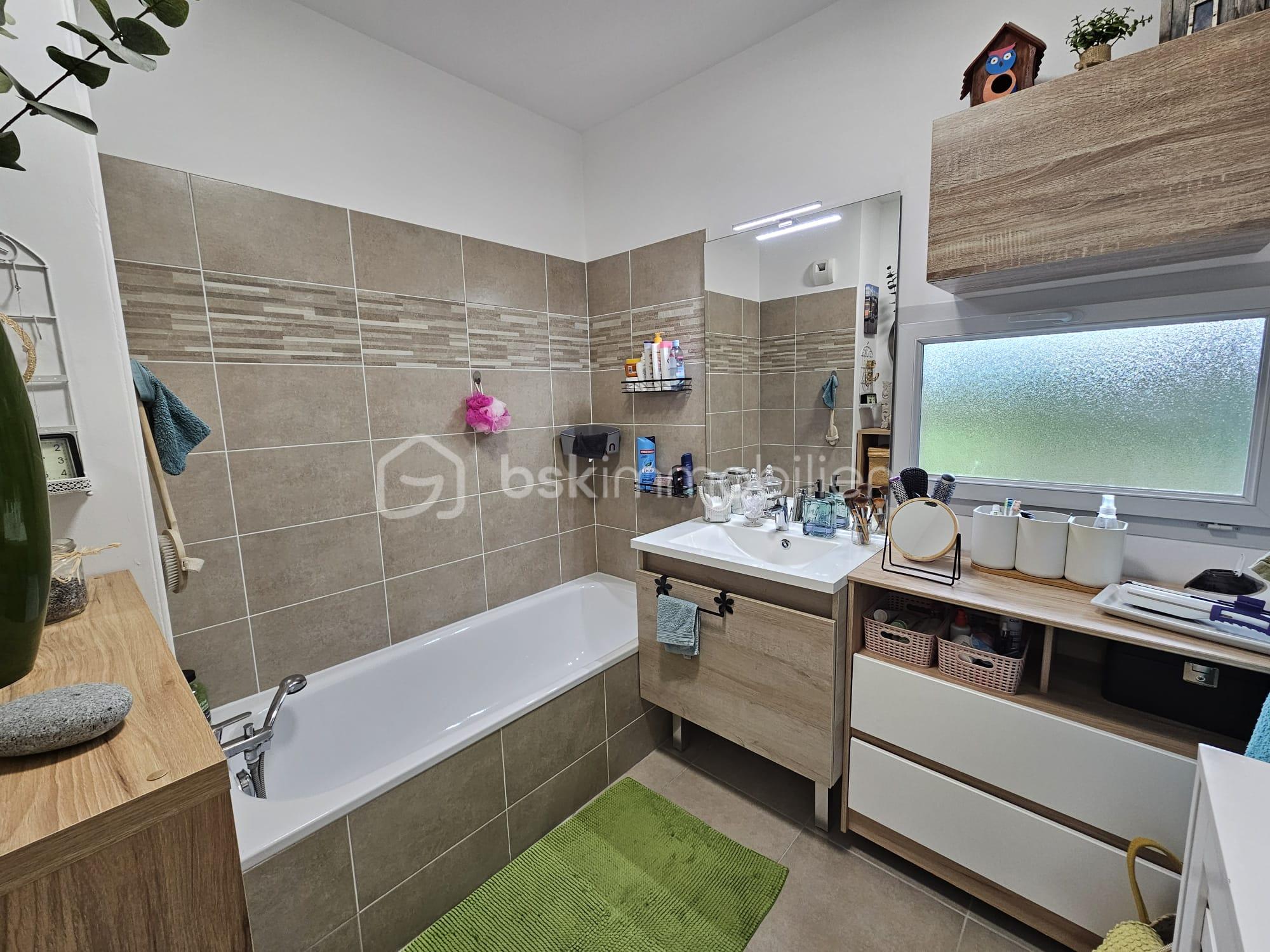 Appartement de 76 m² - RpJQJdAPlnaZmgUq9I5BV8IntWQrWNFlMZPQfb4E.jpg