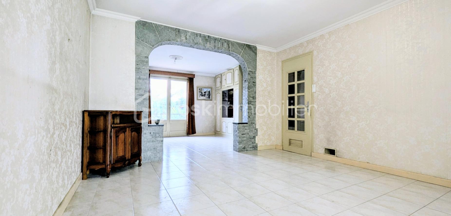 Maison de ville de 240 m² - PXL_20251001_080957243~2.jpg