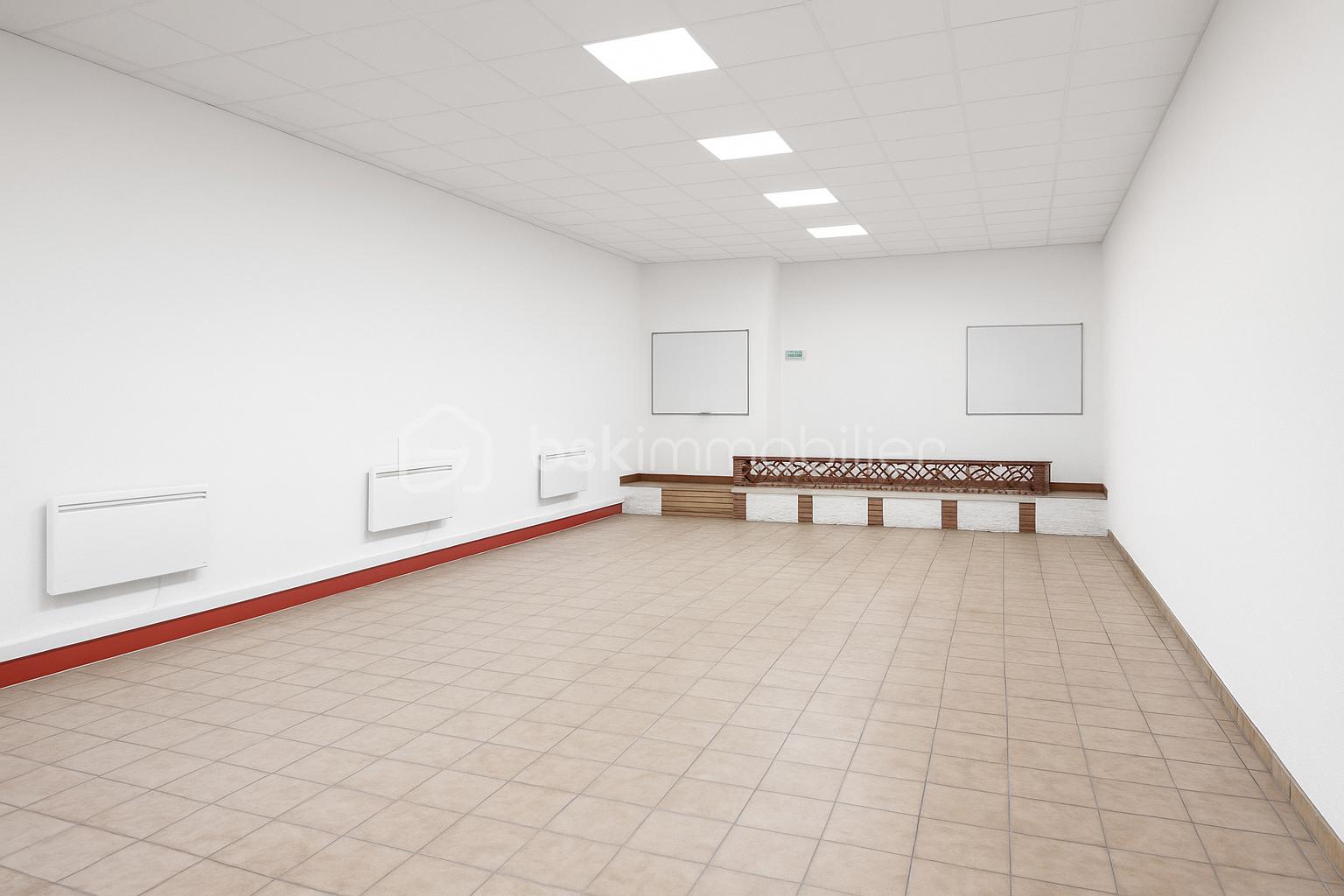 Local d activites de 120 m² - 98C58A11-C124-4541-9B42-4B02AF49207E.PNG