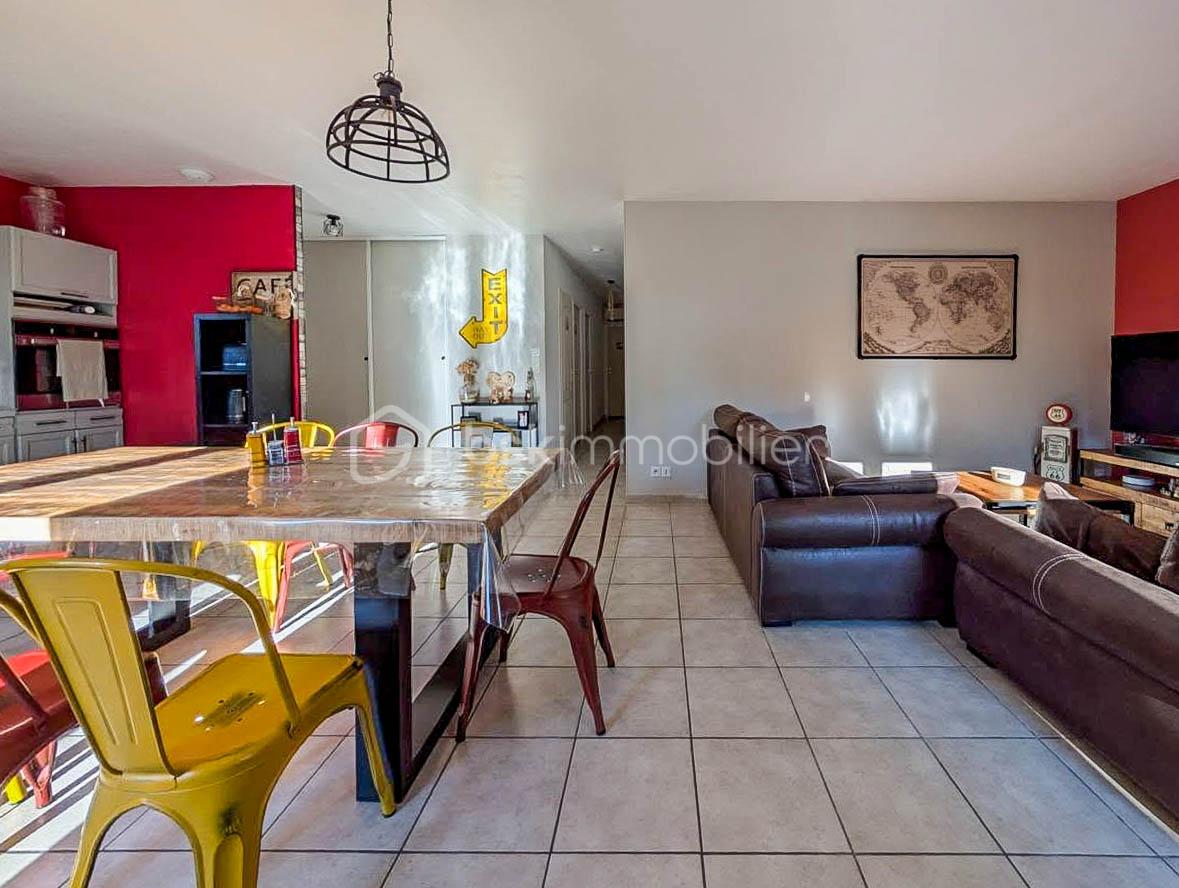 Maison contemporaine de 105 m² - 587008906_10224549392402643_1218982074276526001_n.jpg