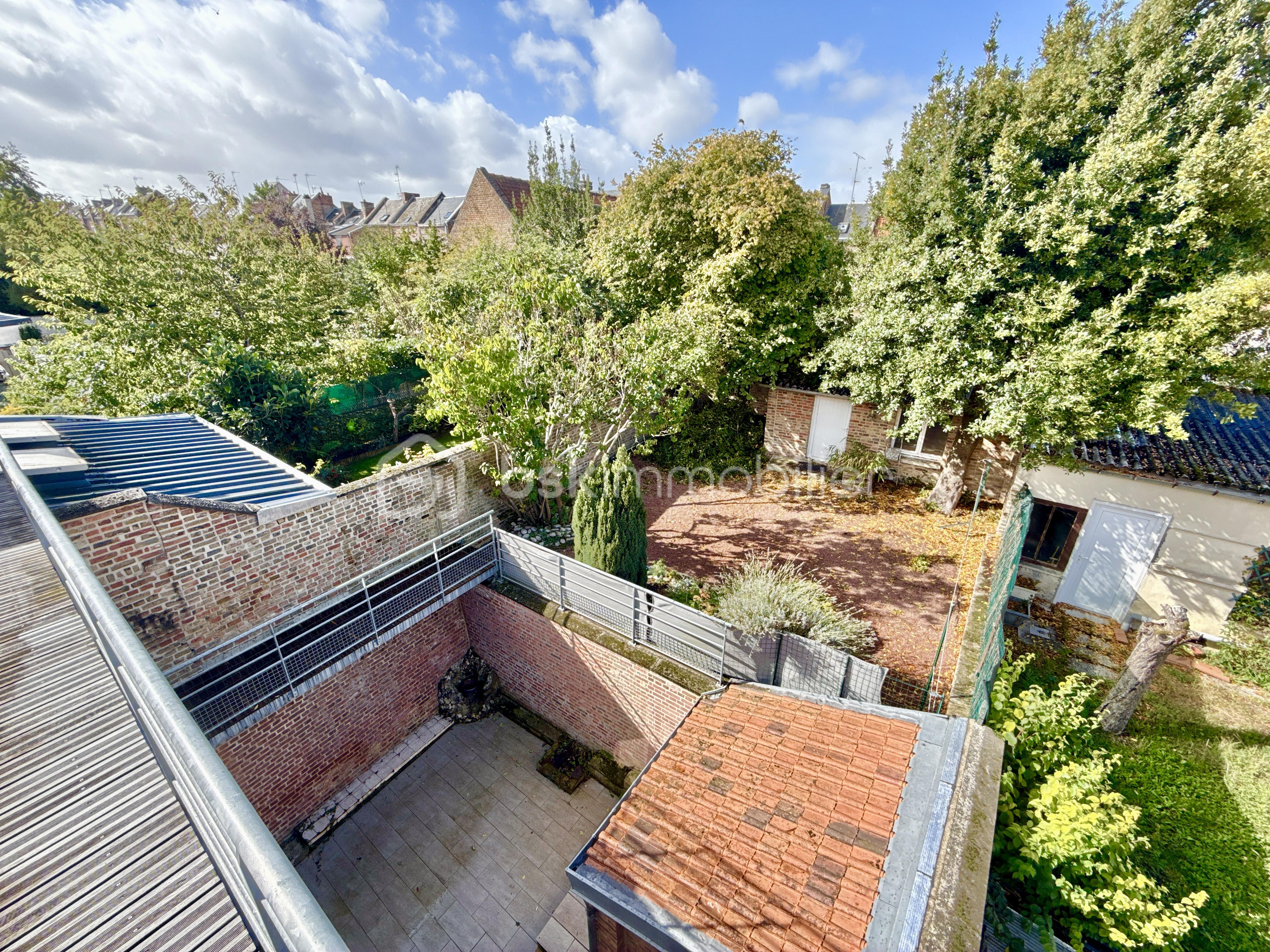 Immeuble de 200 m² - DJI_20251004_131954_414.jpg