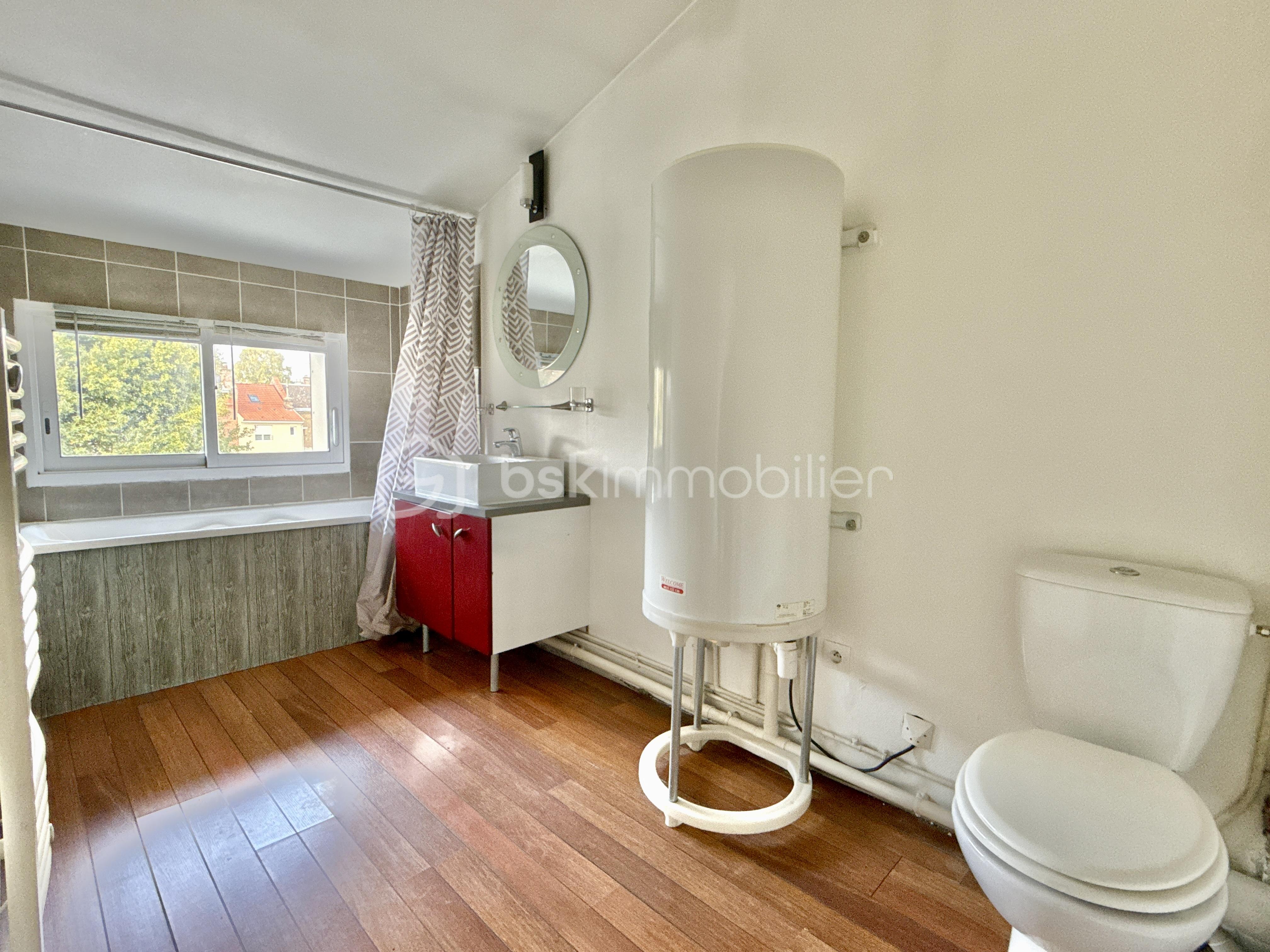 Immeuble de 200 m² - DJI_20251004_131735_435.jpg