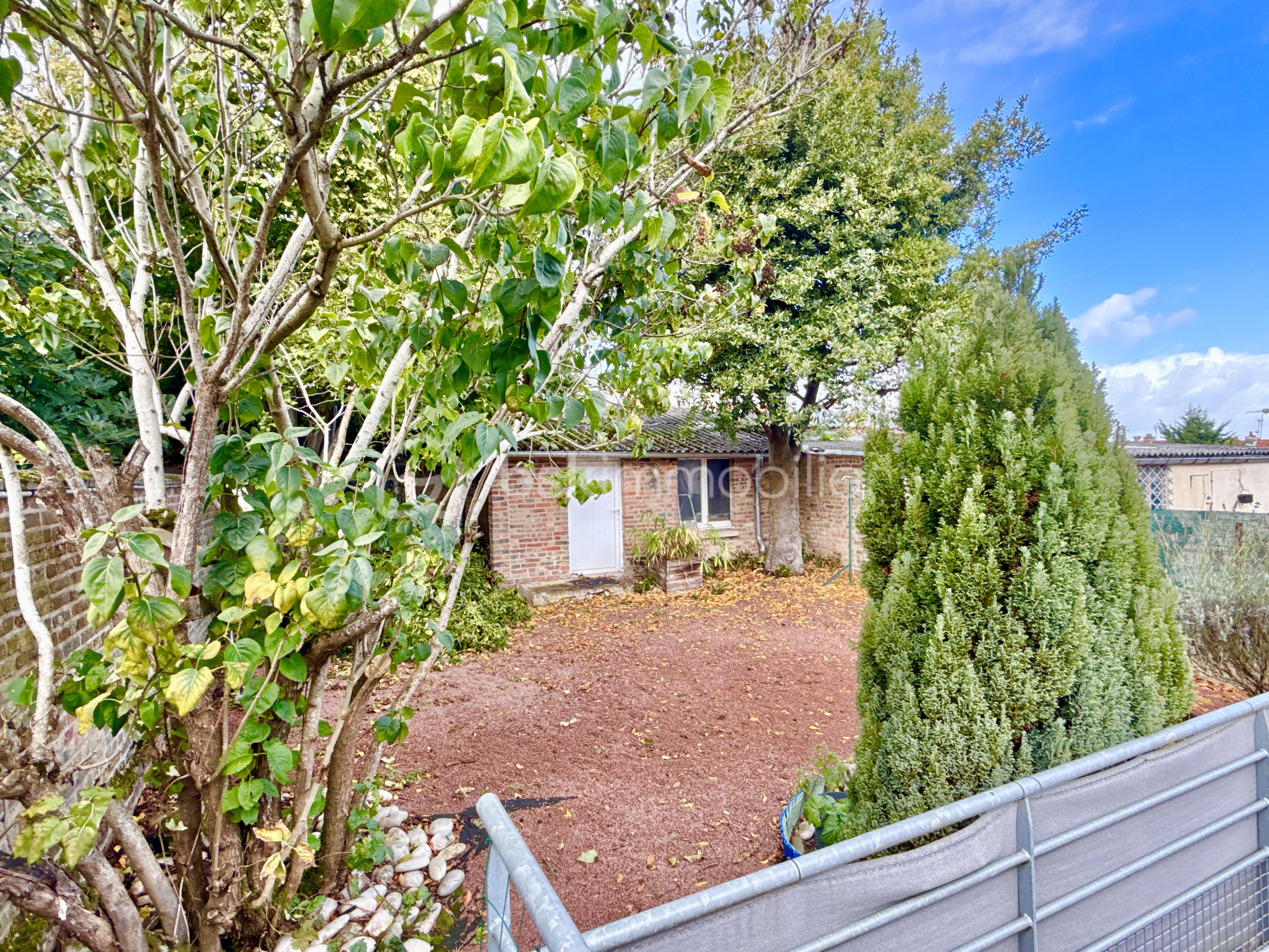 Immeuble de 200 m² - DJI_20251004_131109_211.jpg