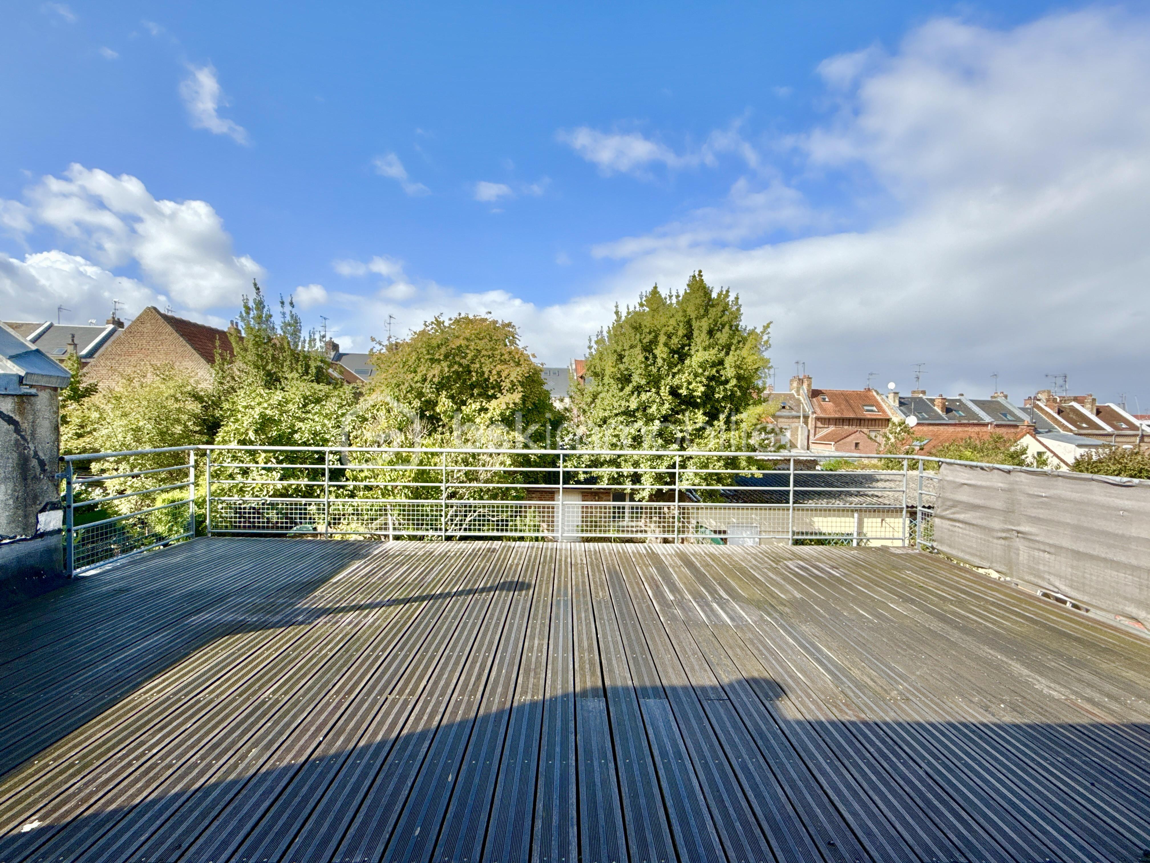 Immeuble de 200 m² - DJI_20251004_131916_718.jpg