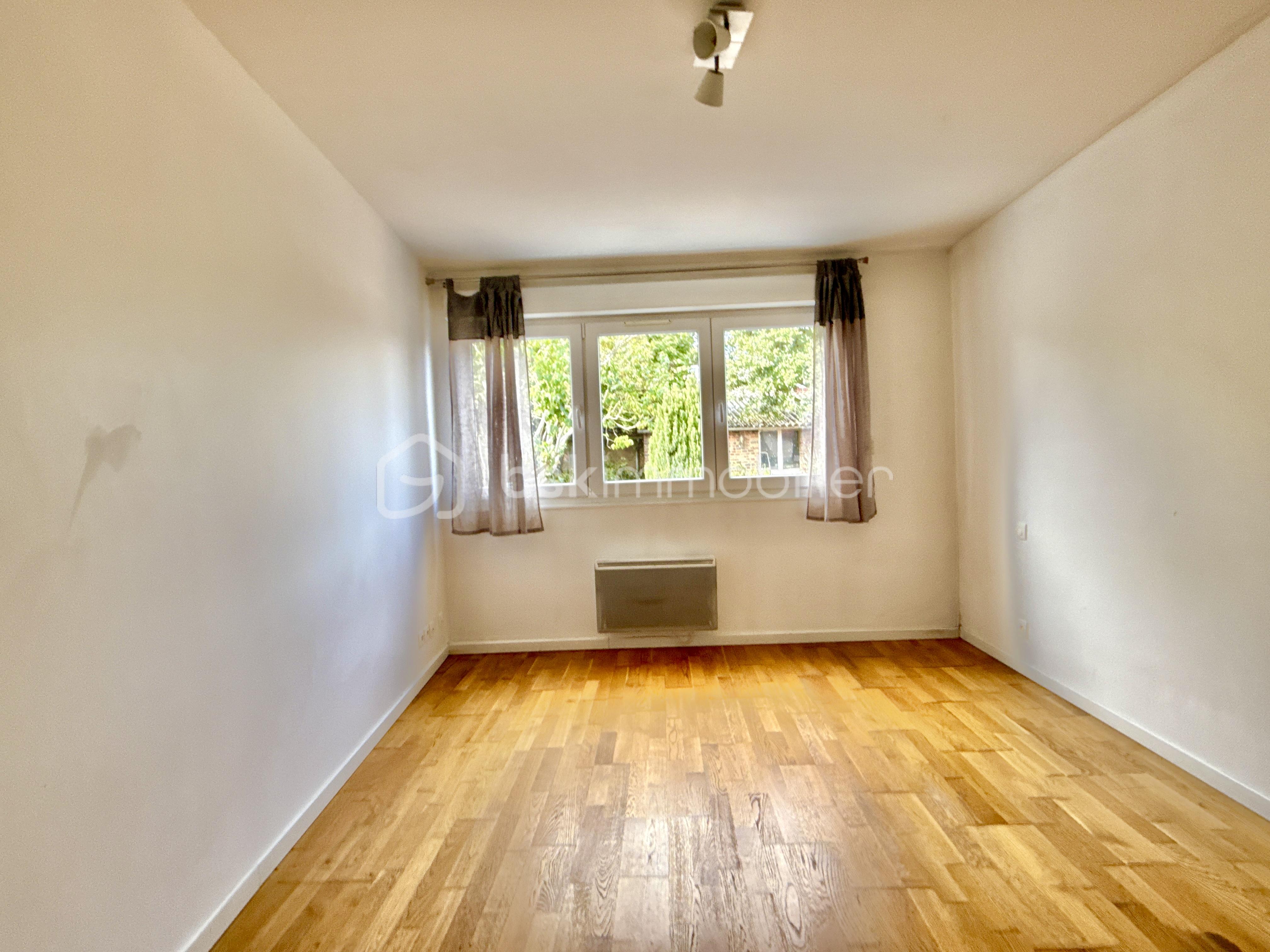 Immeuble de 200 m² - DJI_20251004_130840_108.jpg