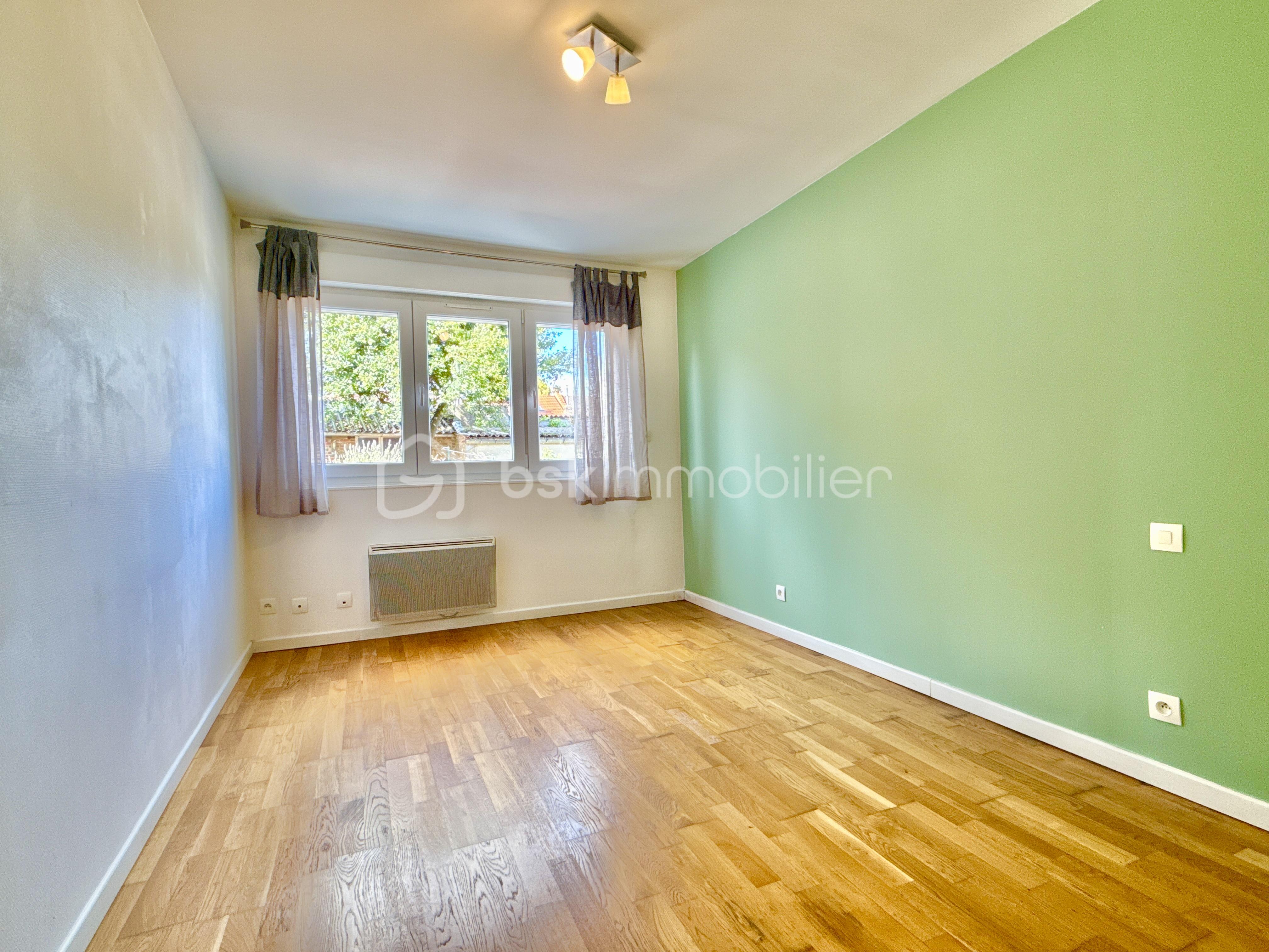 Immeuble de 200 m² - DJI_20251004_130809_027.jpg