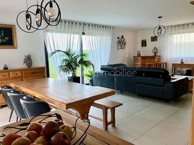 buiron salon de la cuisine.jpeg