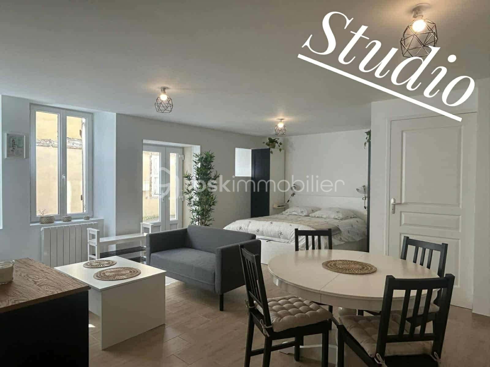 Immeuble mixte de 150 m² - 63638ee4-aae7-464b-9f40-fc0d9e0b0c13.jpg