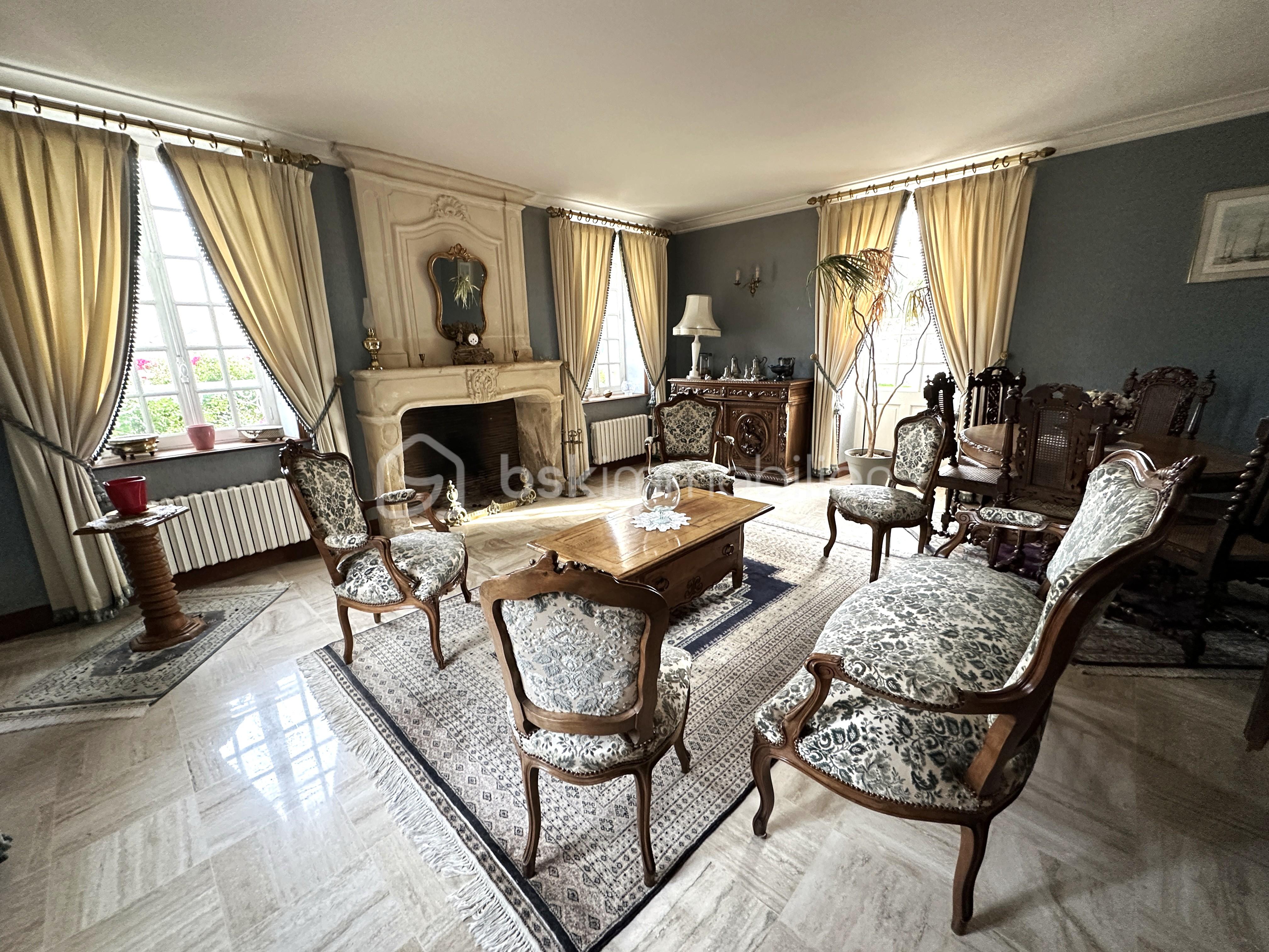 Maison de 206 m² - SALLE A MANGER SALON.JPG