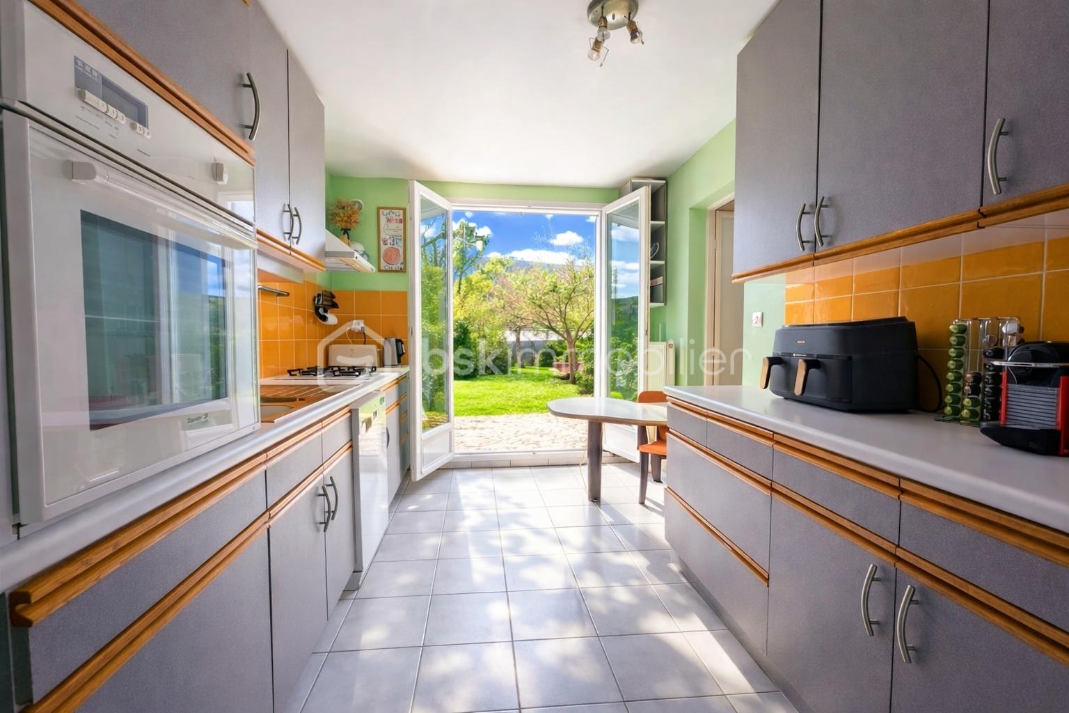 maison tournan en brie 4 chambres avec cuisine et sejour double jardin sud ouest sans vis a vis 5.png