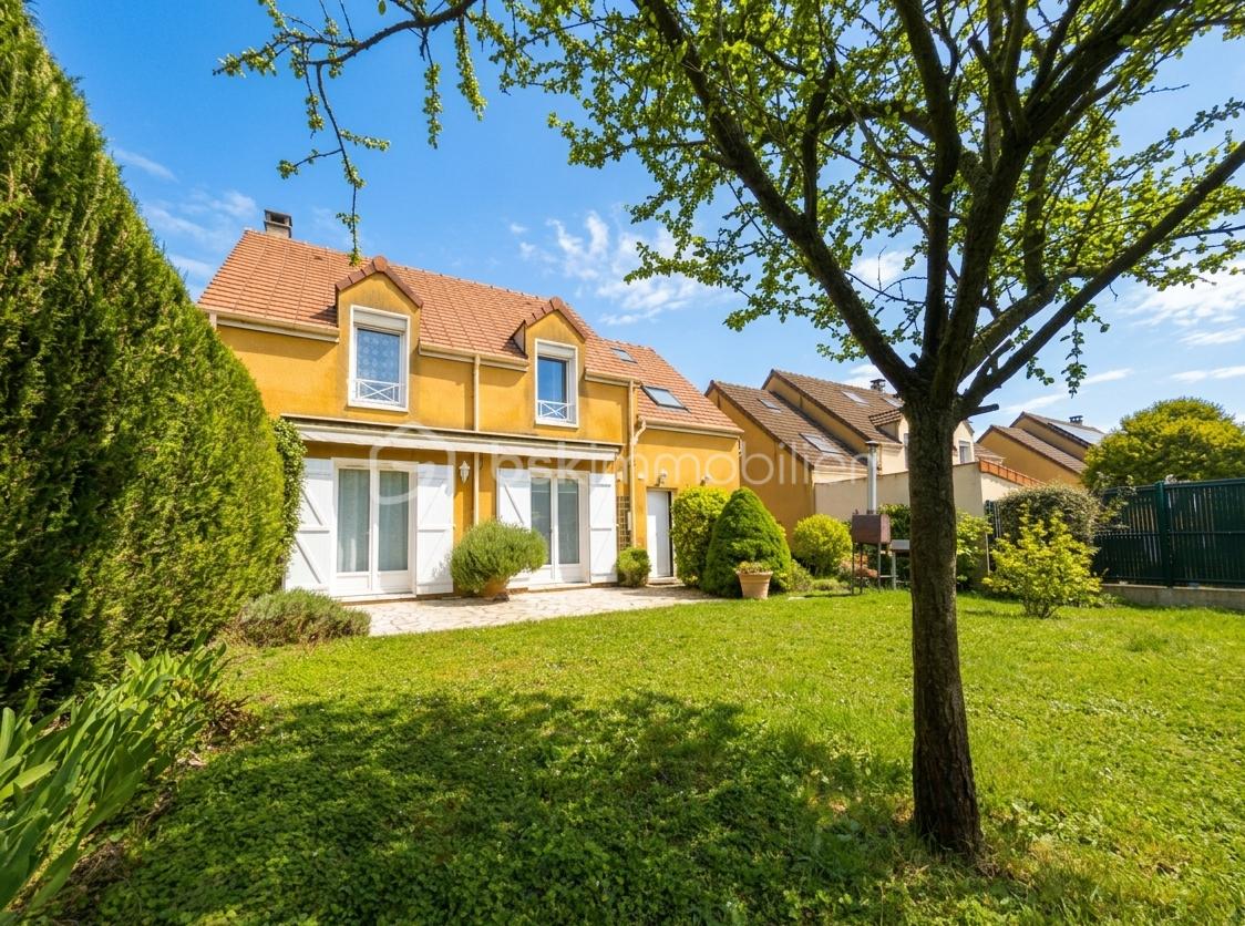 maison tournan en brie 4 chambres avec cuisine et sejour double jardin sud ouest sans vis a vis 2.png