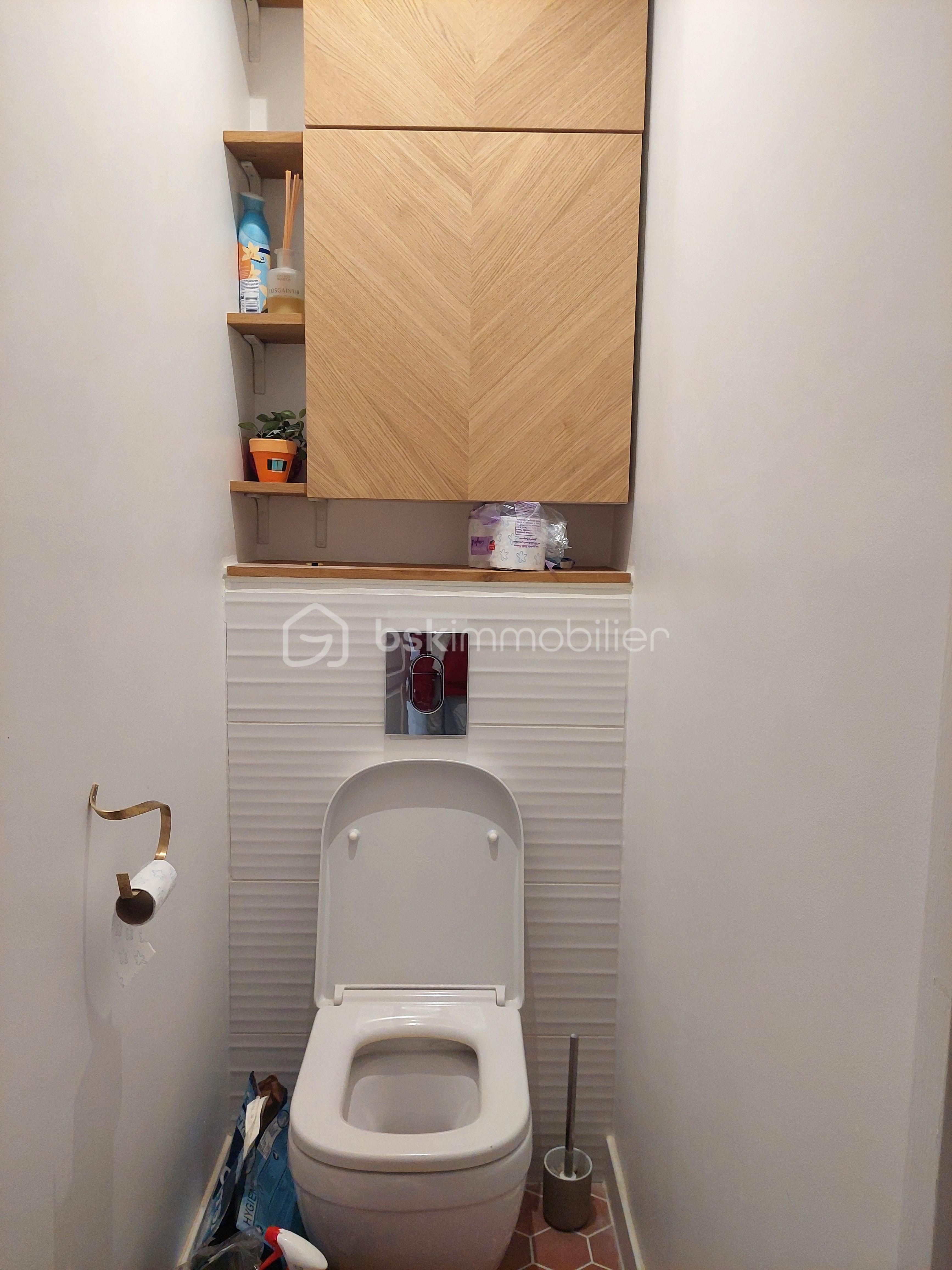 WC.jpg