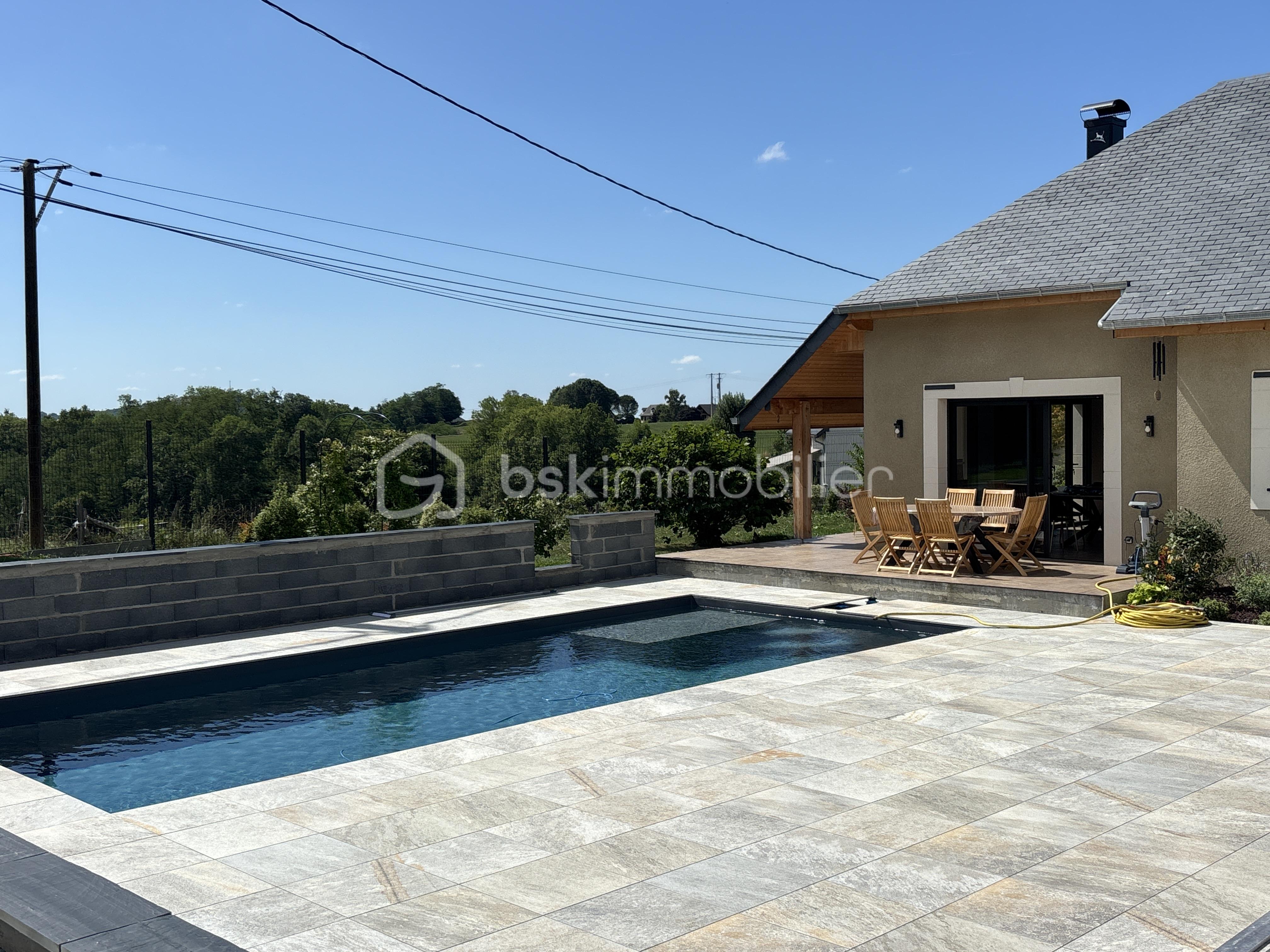 Maison contemporaine de 220 m² - 77488734283__C29B7BA7-02AC-4635-A947-6C028786BEDF (1).jpeg