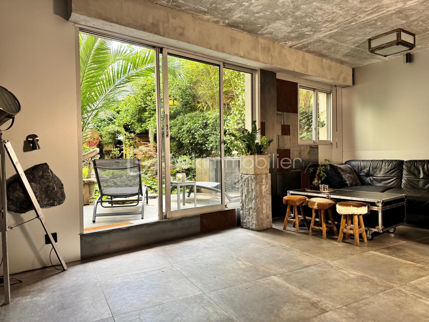 Living vue sur le jardin 3.jpg